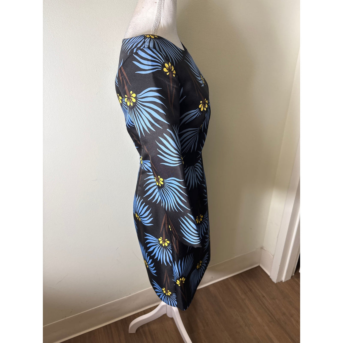 Jade Black With Blue Flower Block Print Mini Dress Sz XS