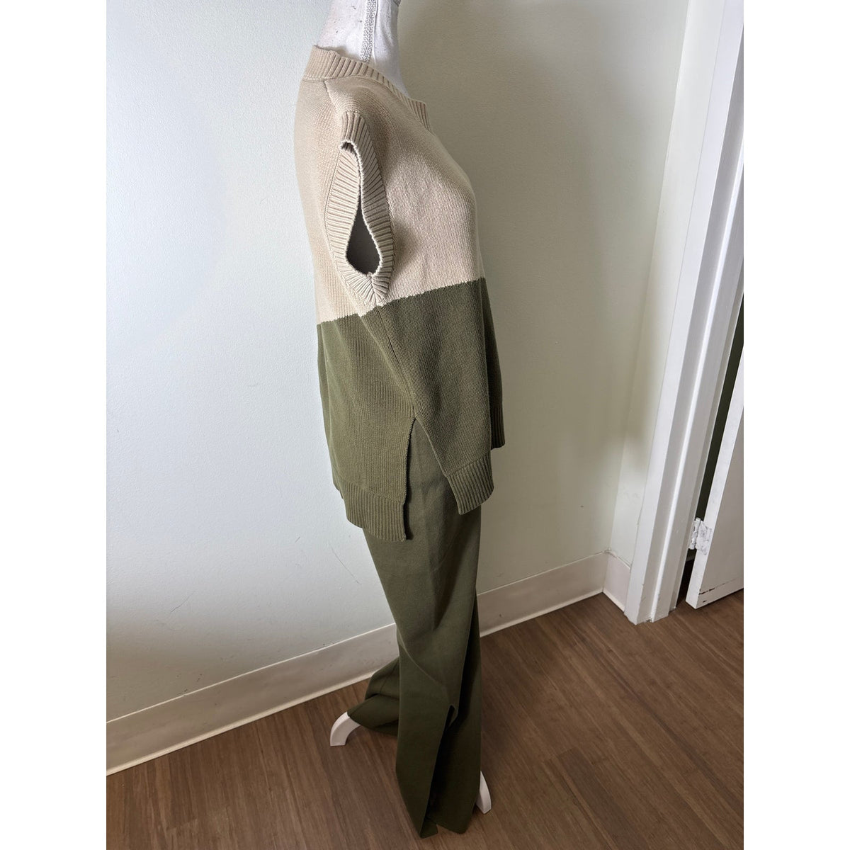ARCAA Tan and Dark Green Colorblock Sleeveless Knit Sweater and Pants Set Sz XS