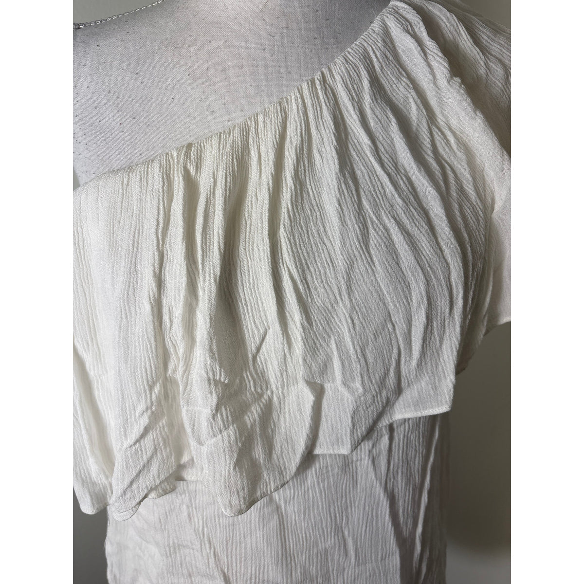 BCBG White One Shoulder Ruffle Top Sz XS
