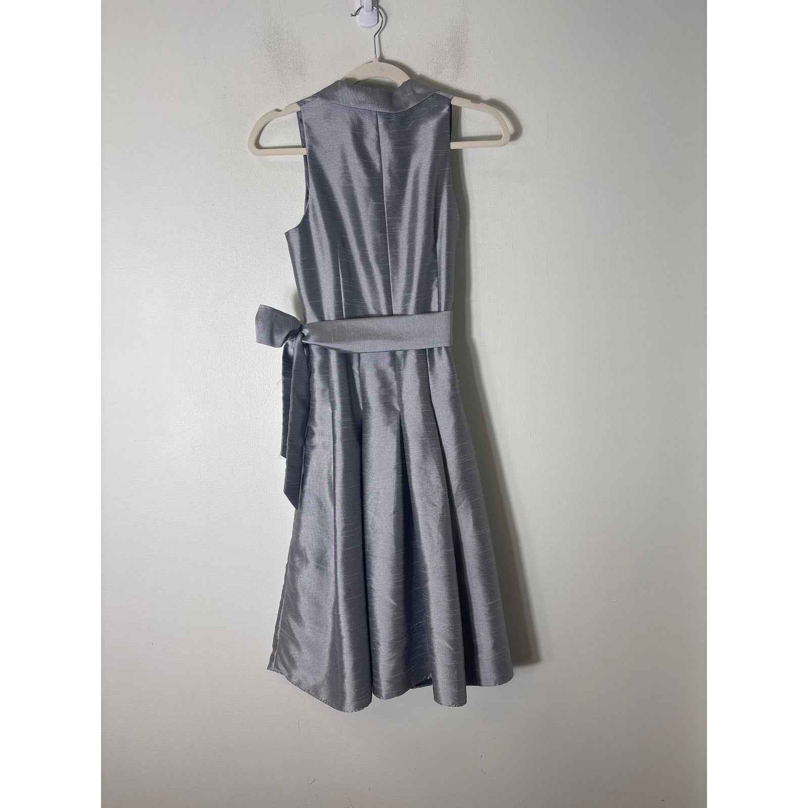 Jones Wear Dress Gun Metal Sleeveless Pleated Midi Dress Sz 6