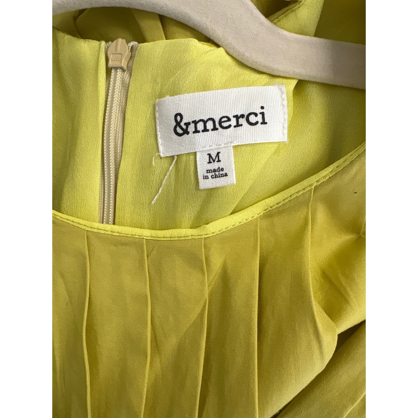 &merci Yellow Front Pleated Short Sleeve Swing Top Sz M