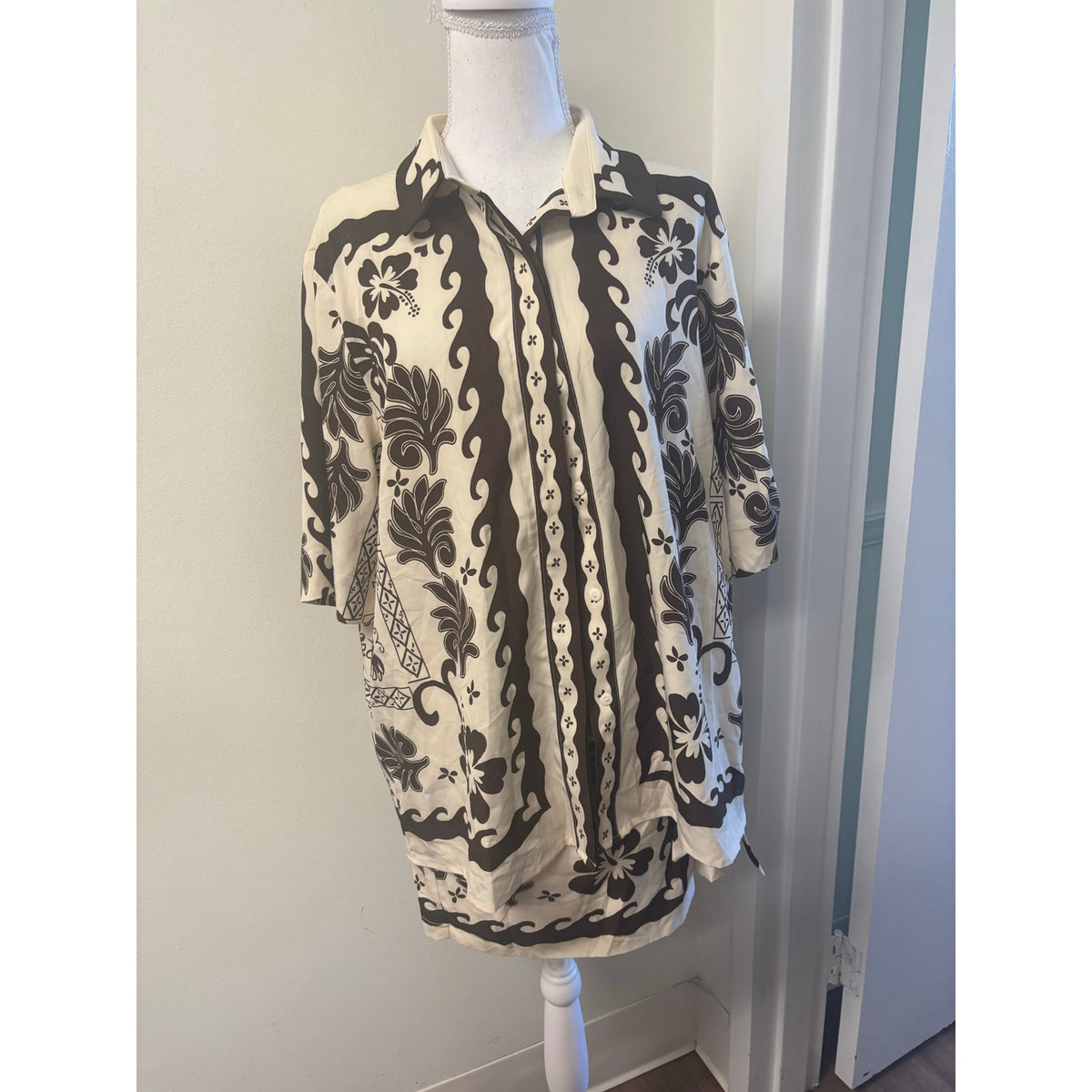 NWT Commense Off White Brown Mini Skirt Set with Half Sleeve Button Up Top Sz M