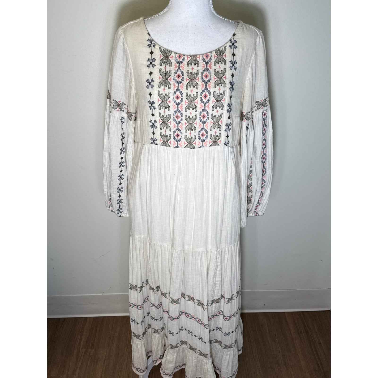 Anthropologie Off White Long Sleeve Embroidered Cotton Maxi Dress Sz 6