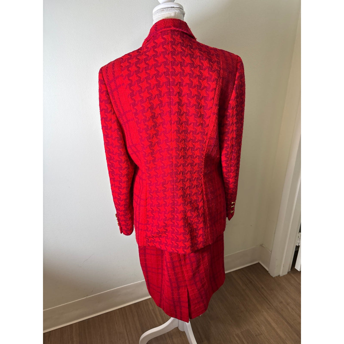 Escada Vintage Red Plaid 2 Piece Wool Pencil Skirt Suit Set Sz 40