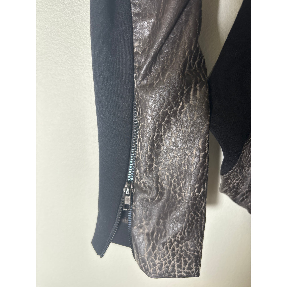 Robbi & Nikki Brown Faux Leather Long Sleeve Asymetrical Zip Up Jacket Sz XS