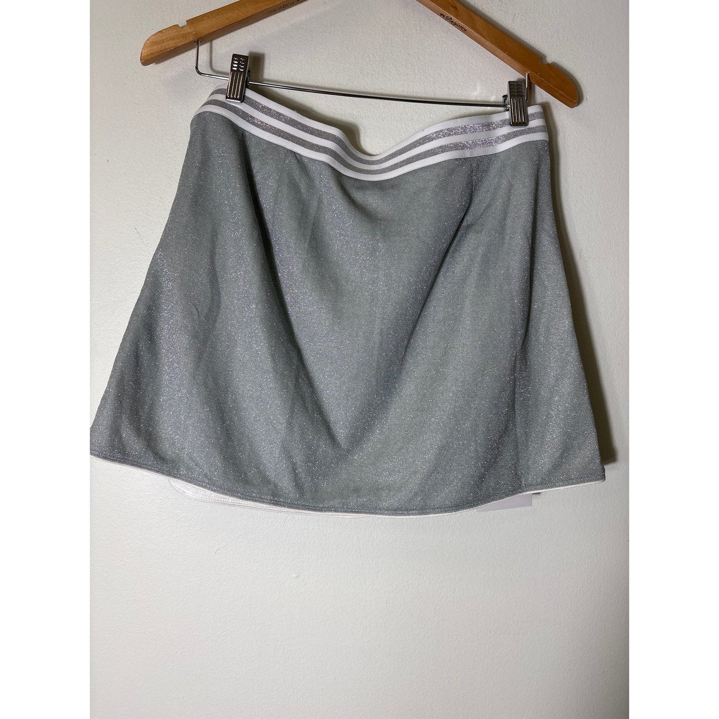 NWT Buru Silver and White Reversible Tennis Skirt Sz M