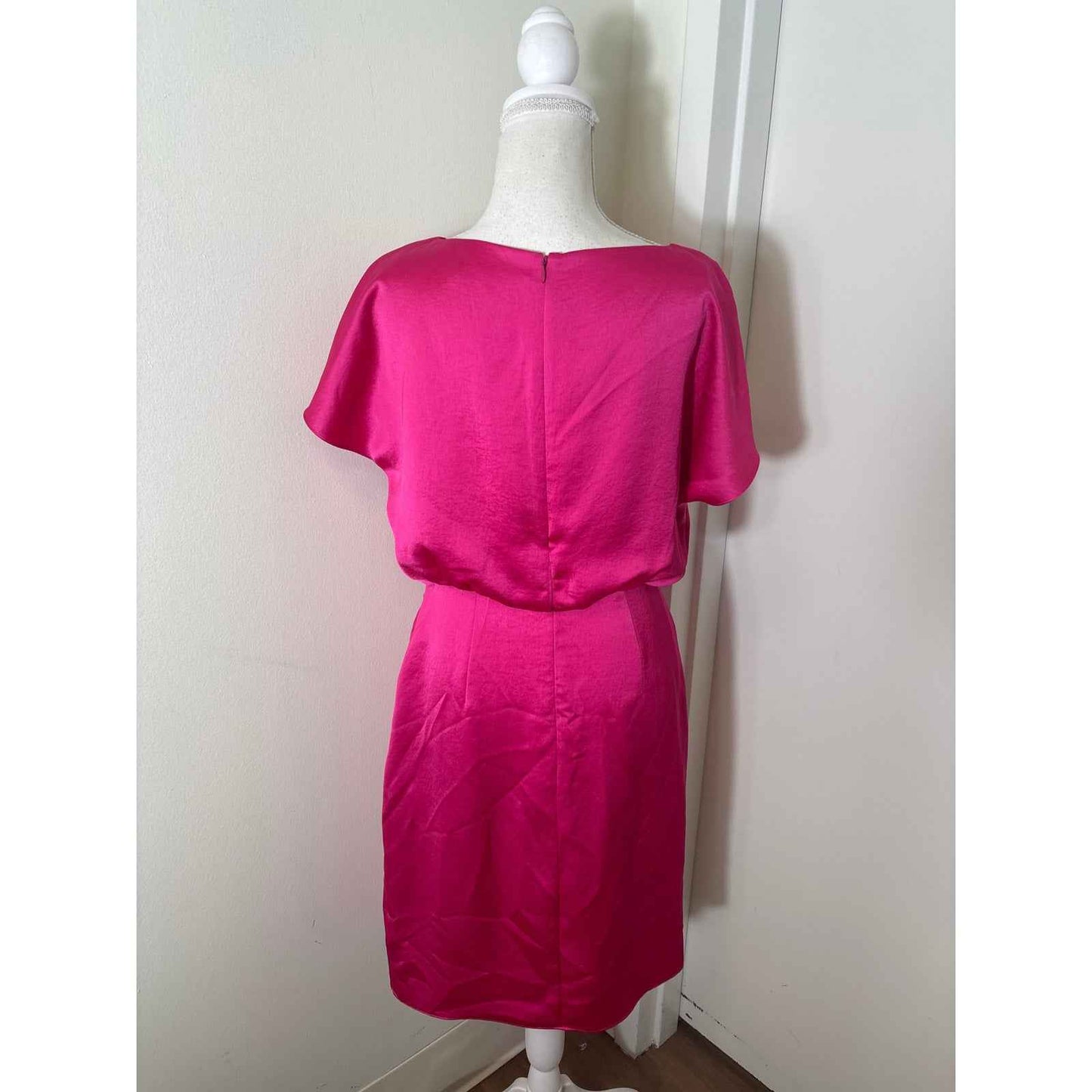 Trina Turk Hot Pink Blouson Cap Sleeve Dress with Ruched Skirt Sz 4