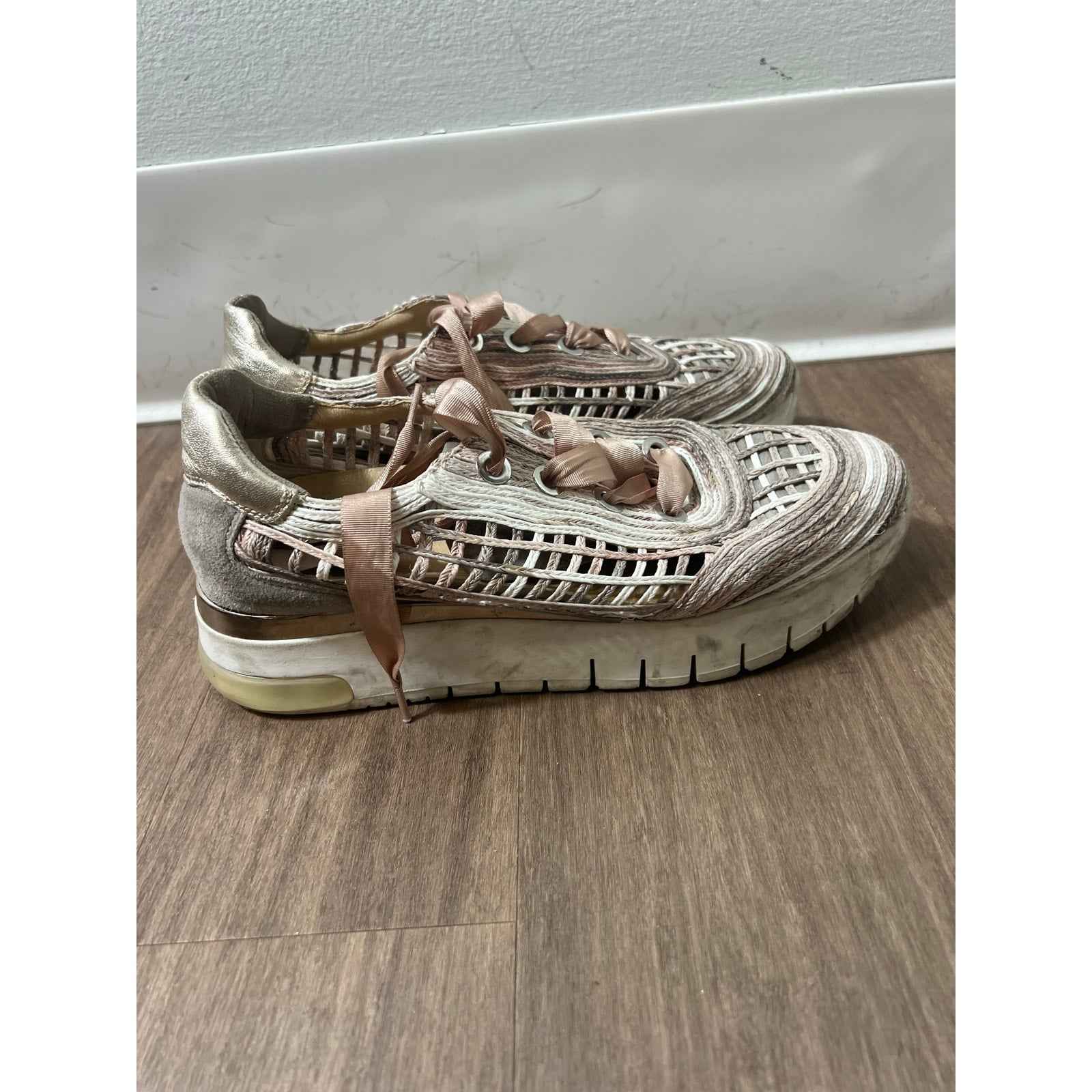 Softwaves Alma Kaki Sneakers Sz 40
