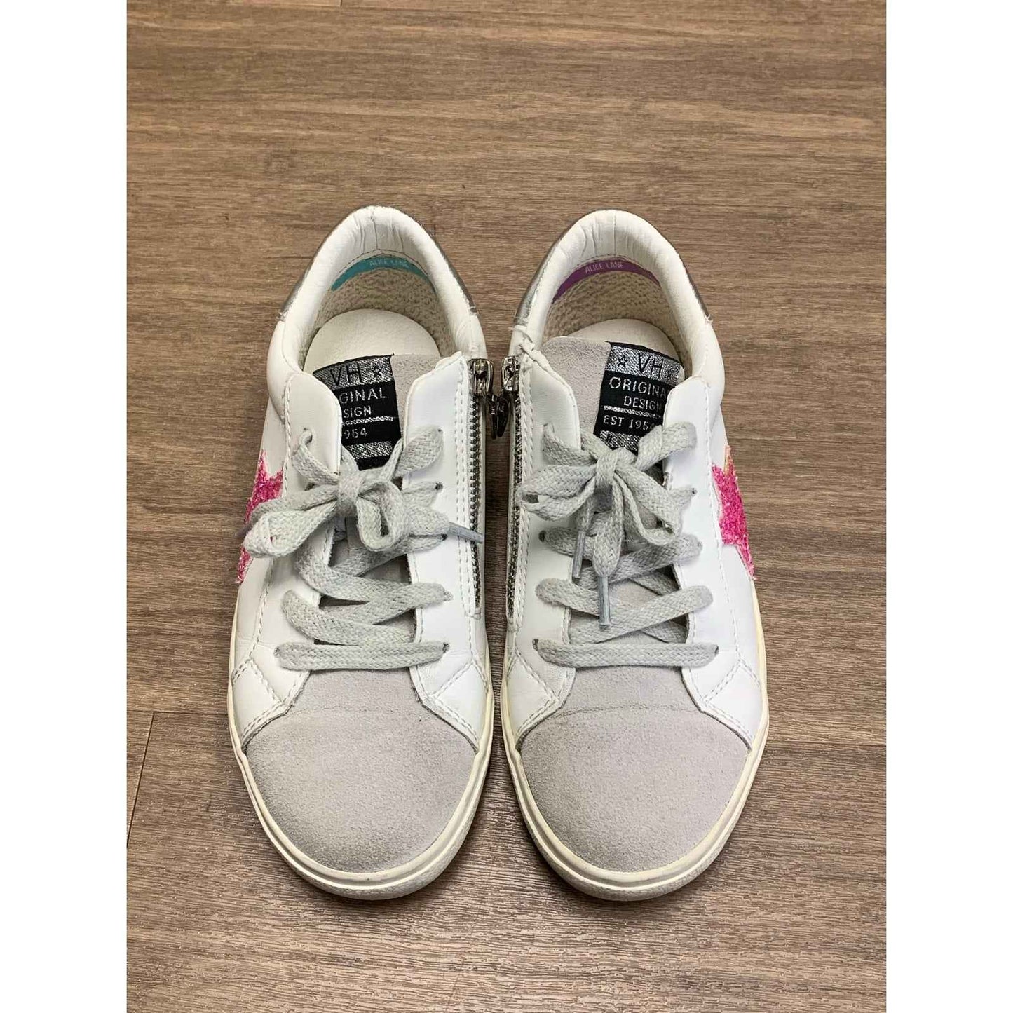 Girls/Woman's Size 5 Vintage Havannah White Gray Pink Sparkle Star Sz 5