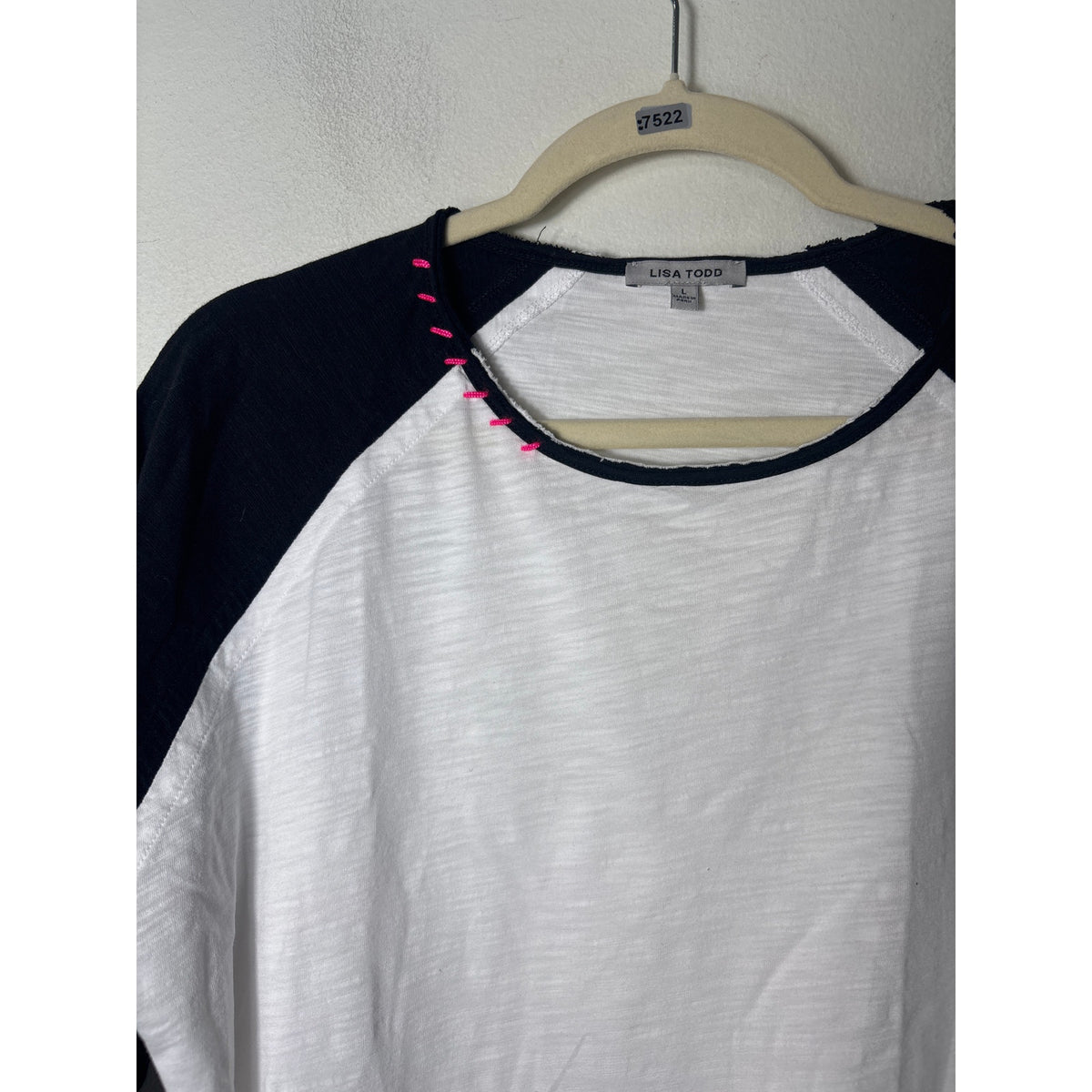 Lisa Todd White w Black Sleeve Tee Sz L