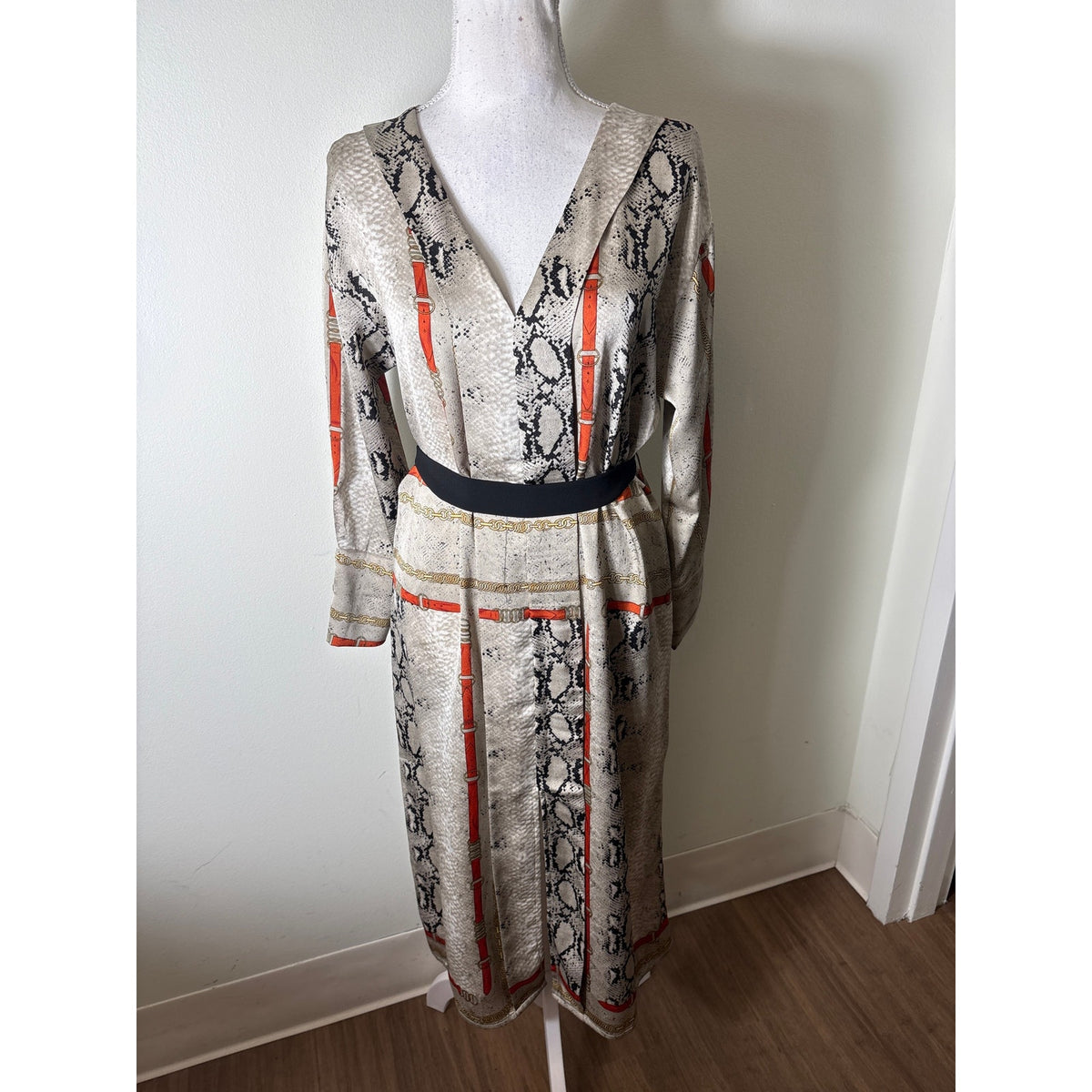 Golden Days Gray Snakeskin long Sleeve Belted Midi Dress Sz S/M
