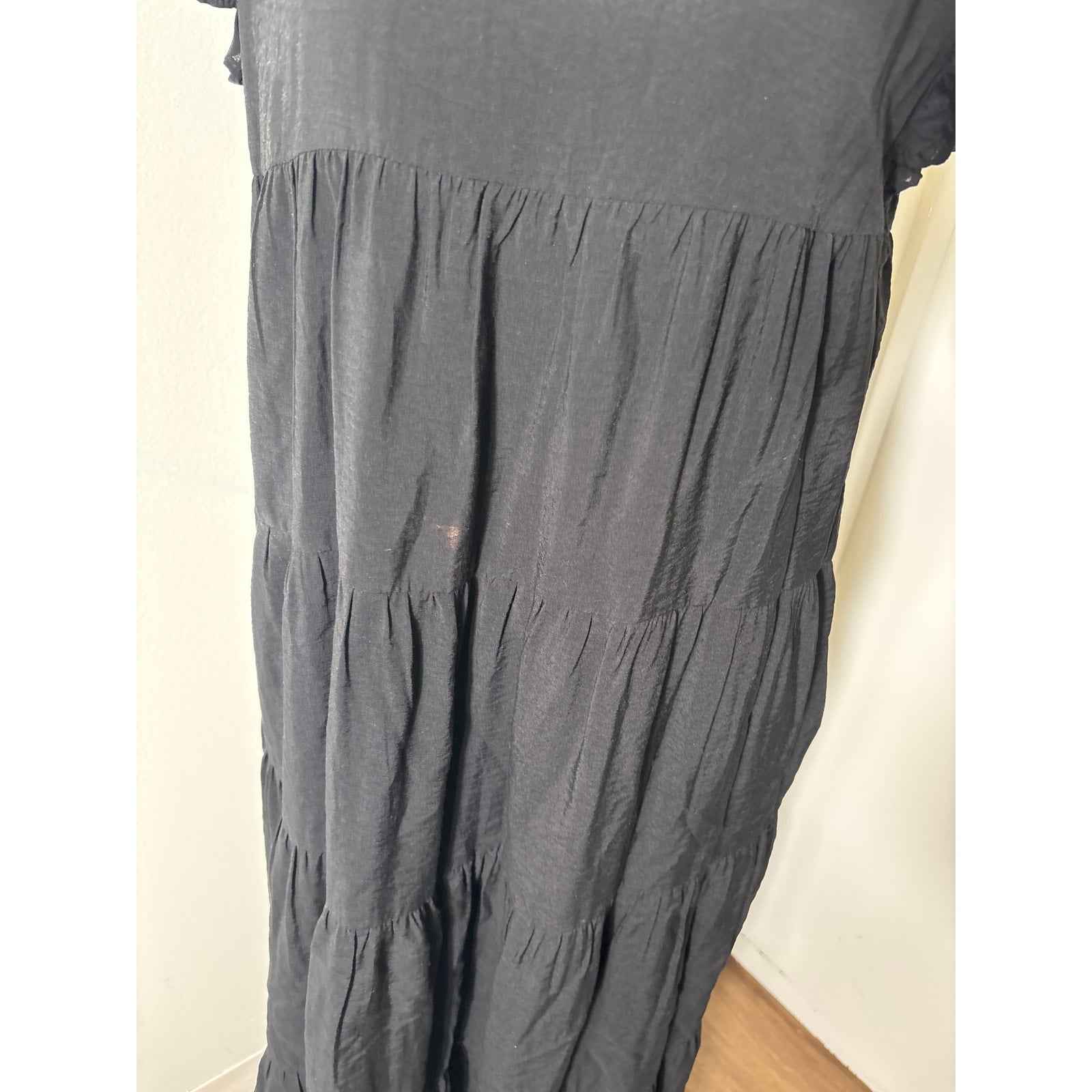 2.7 August Apparel Flutter sleeve Black Maxi Sundress Sz M