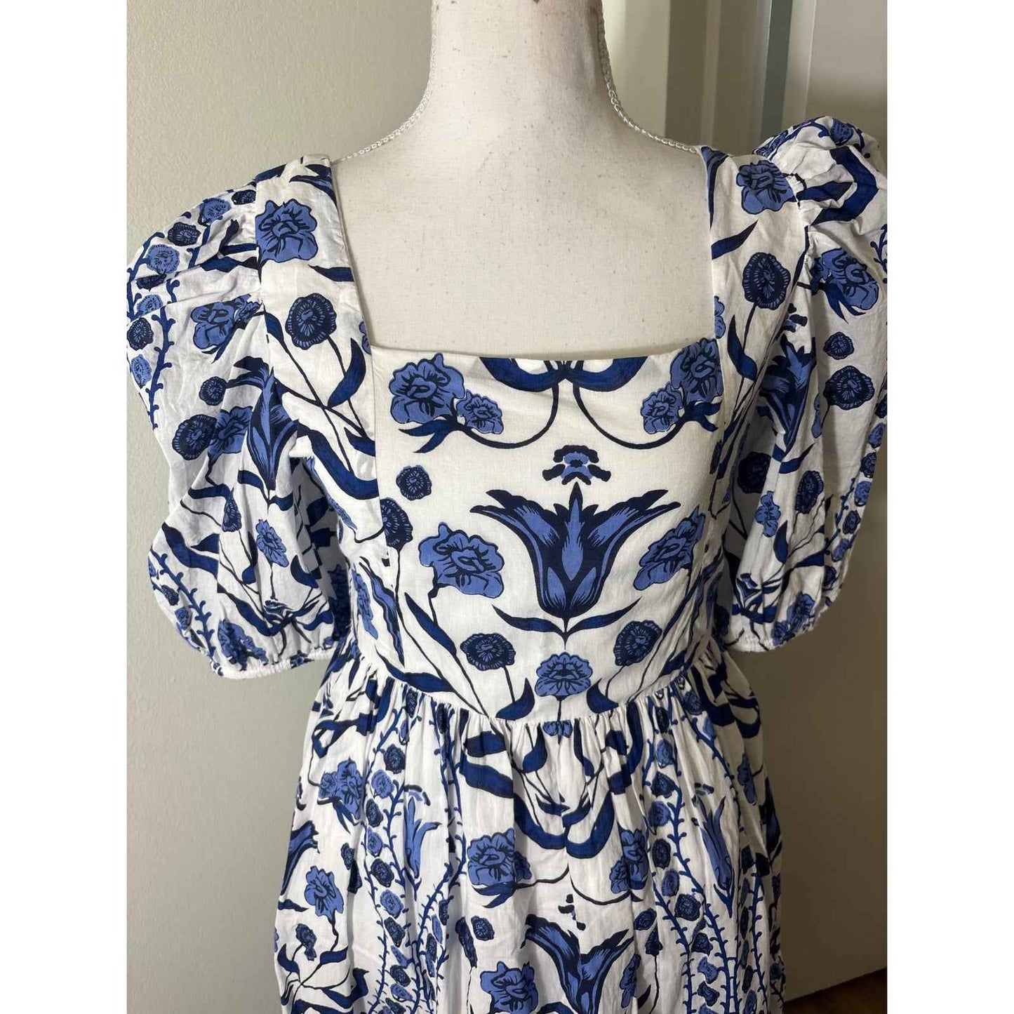 Beyond by Vera Blue and White Puff Sleeve Maxi Dress Sz S