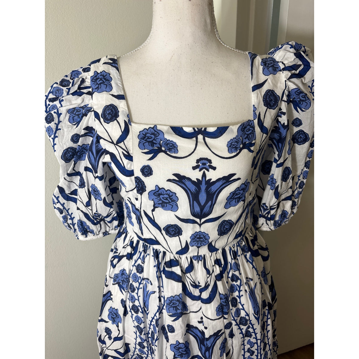 Beyond by Vera Blue and White Puff Sleeve Maxi Dress Sz S