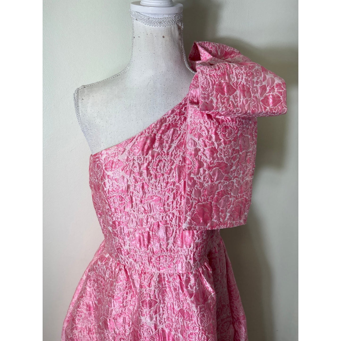 Abbeyglass Pink and White Rose One Shoudler Bow Gown Sz M