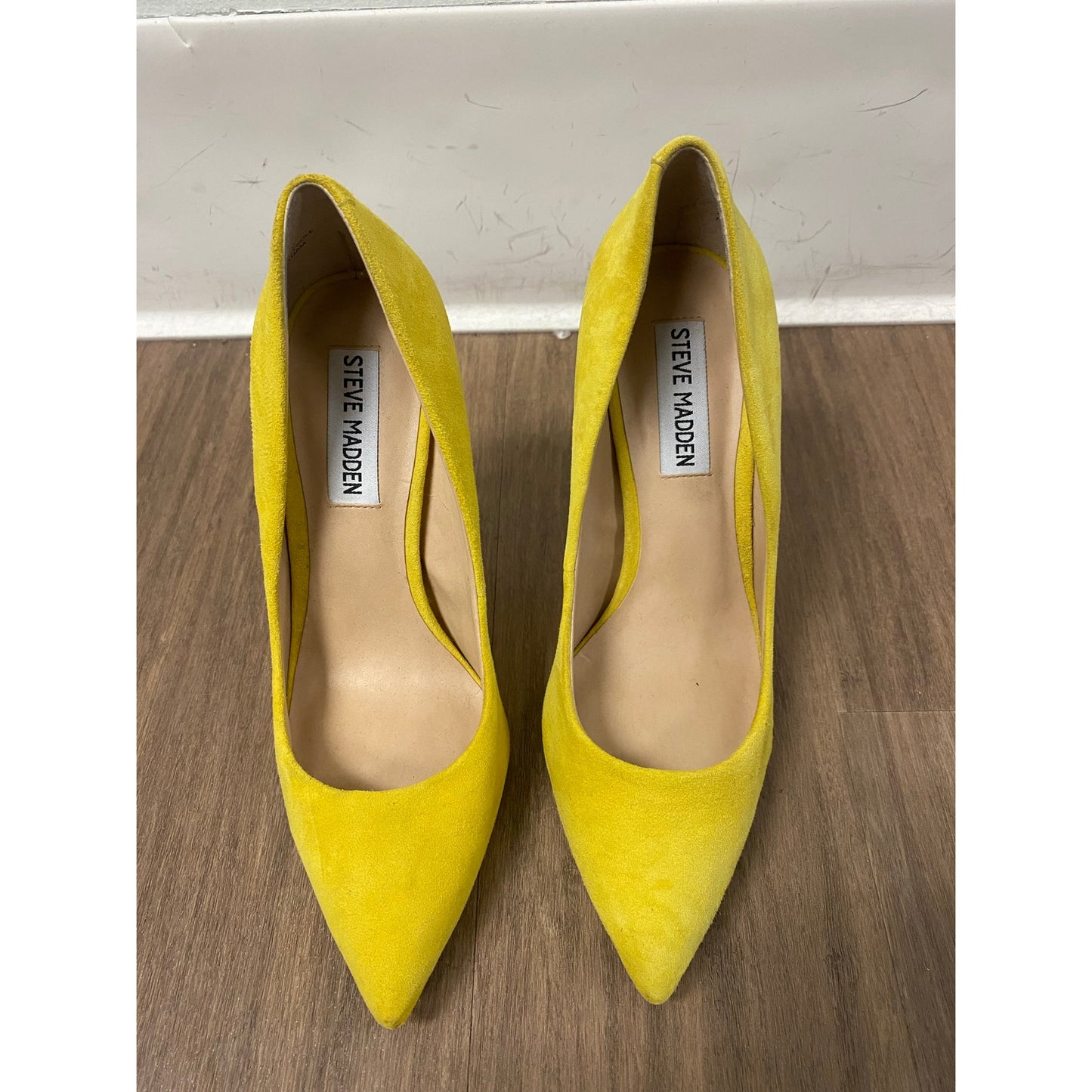Steve Madden Yellow Suede Heels Sz 8