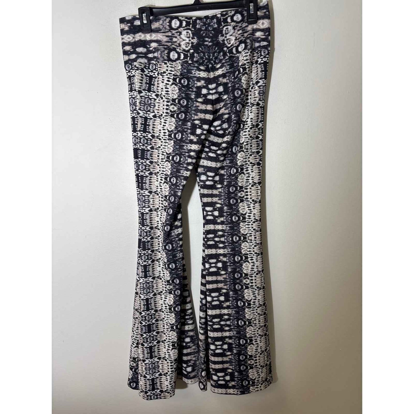 The Om Collection Tie Dye Flair Leg Yoga Pants Sz L