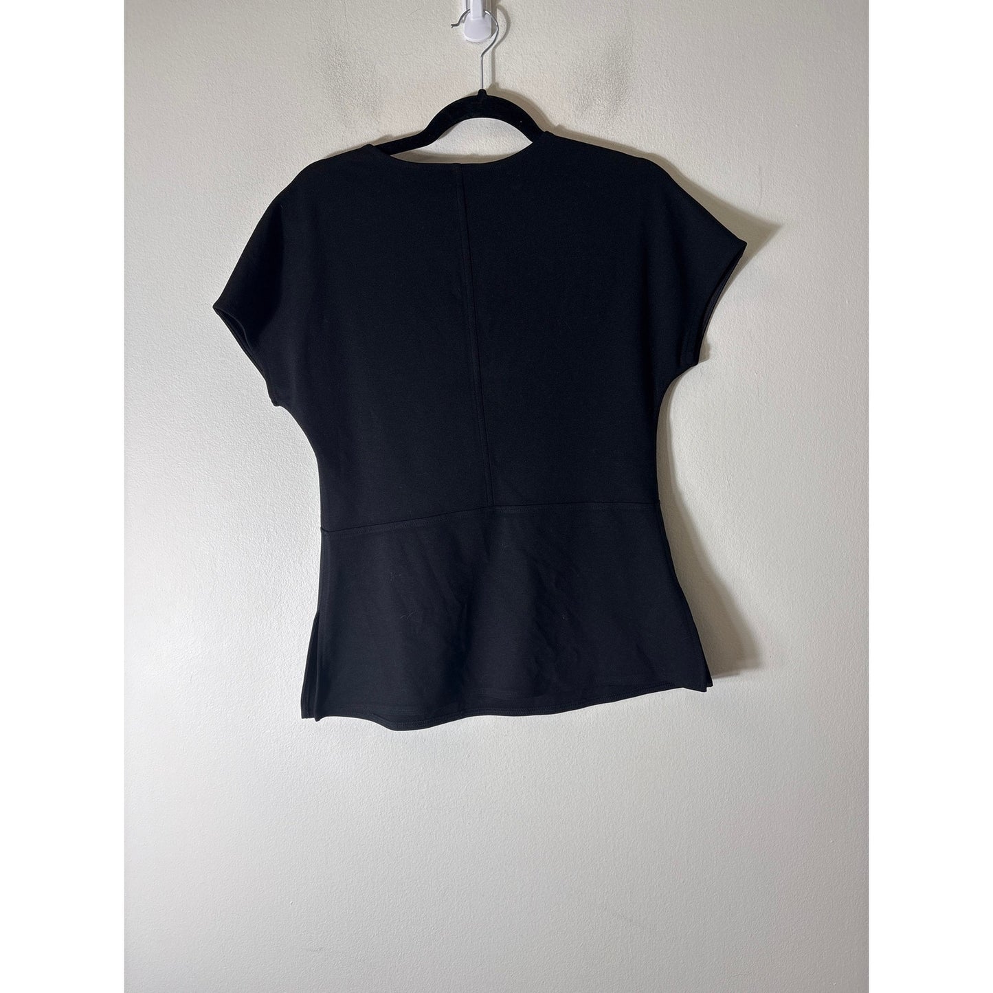 Ann Taylor Black Short Sleeve V-Neck Peplum Top Sz 8