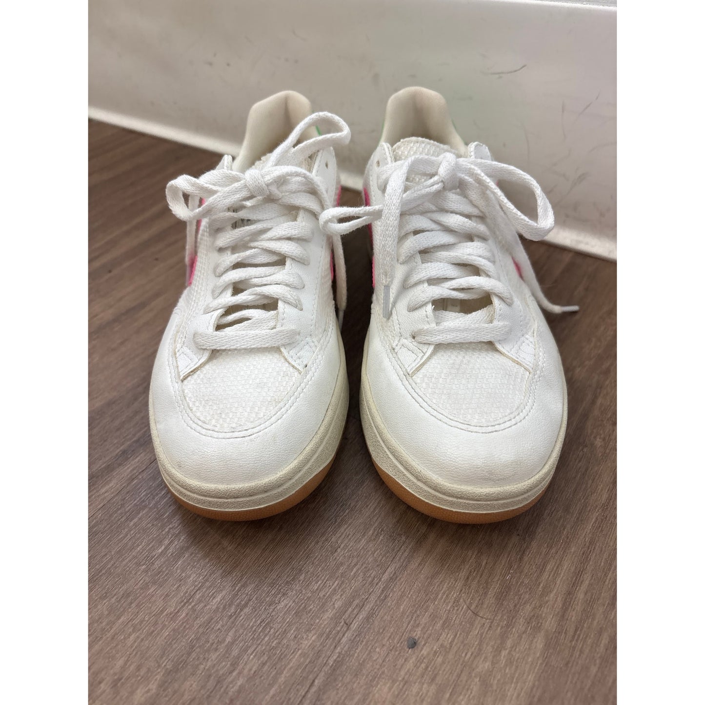 Veja White Pink Lace Up Tennis Shoe Sz 9