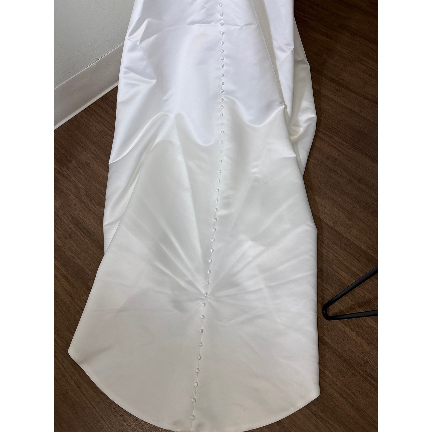 Wedding Gown White Satin Minimalist V-Neck with Open Scalloped Back Sz 4
