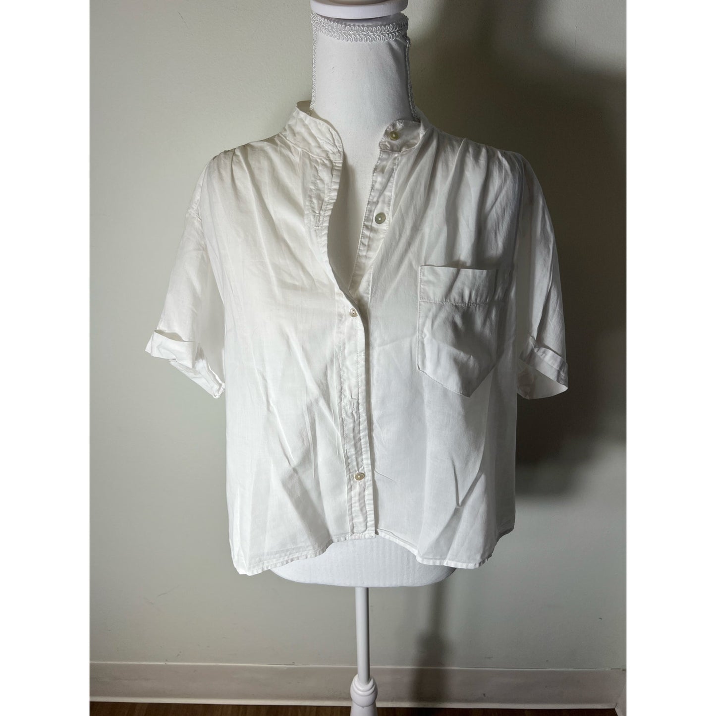 Cali by Cali Dreaming White Short Sleeve Cropped Button Up Cotton Shirt Sz M