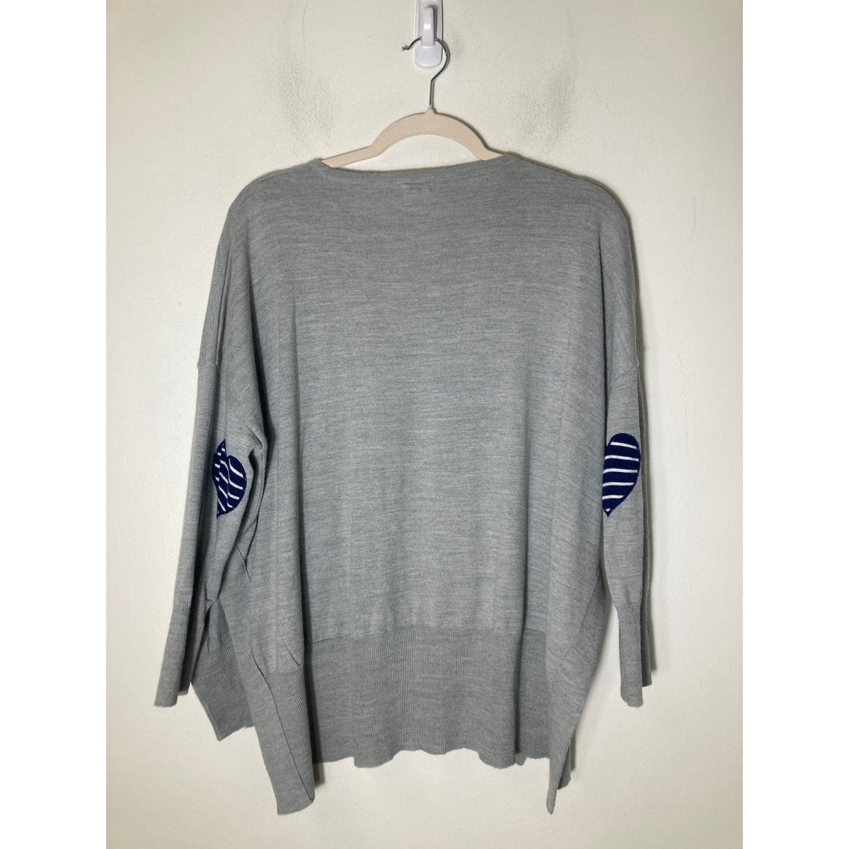 Mersea Gray Long Sleeve Crew Neck Sweater with Elbow Hearts Sz OS