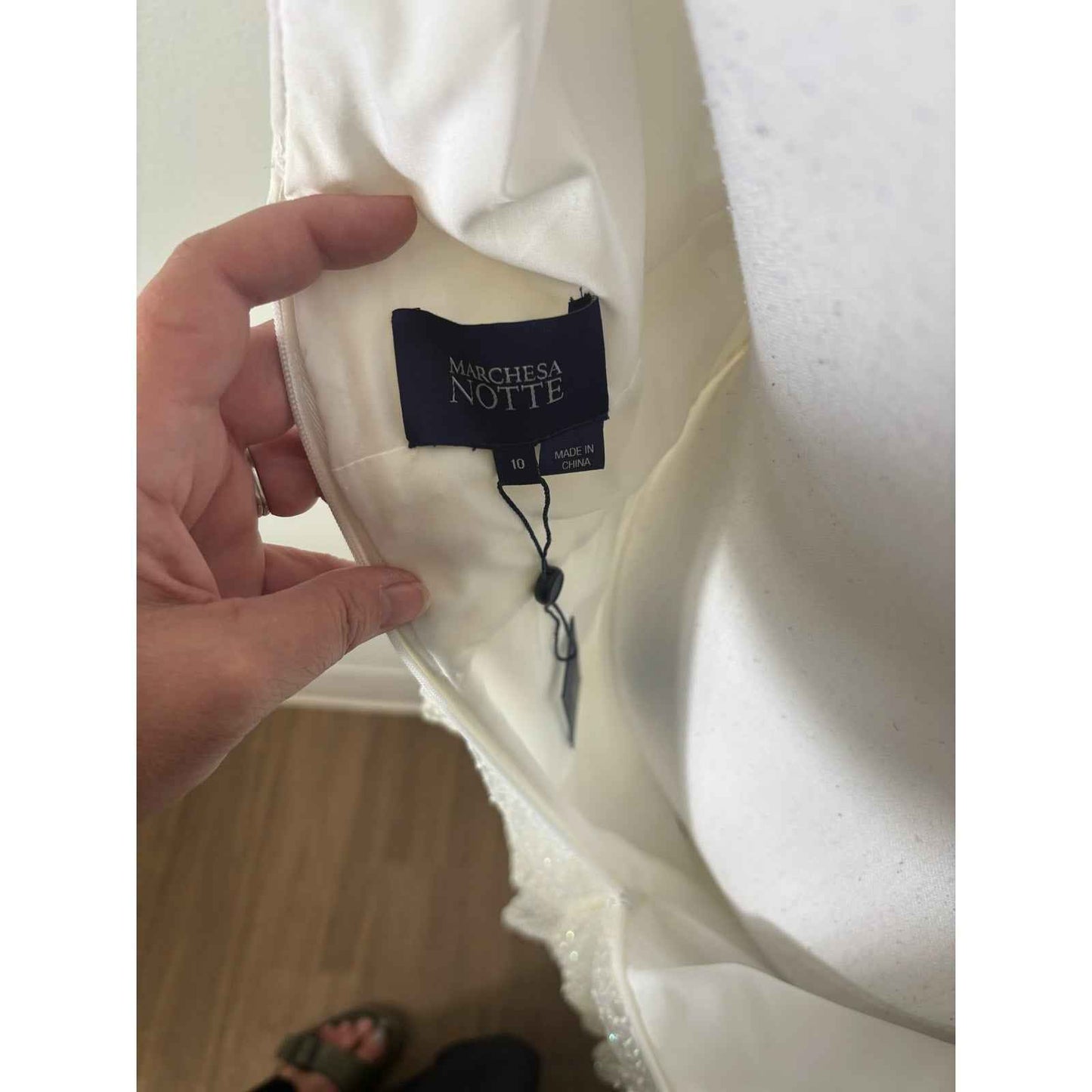 NWT Marchesa Ivory Iredescent Sparkly Ruffle Gown Sz 10