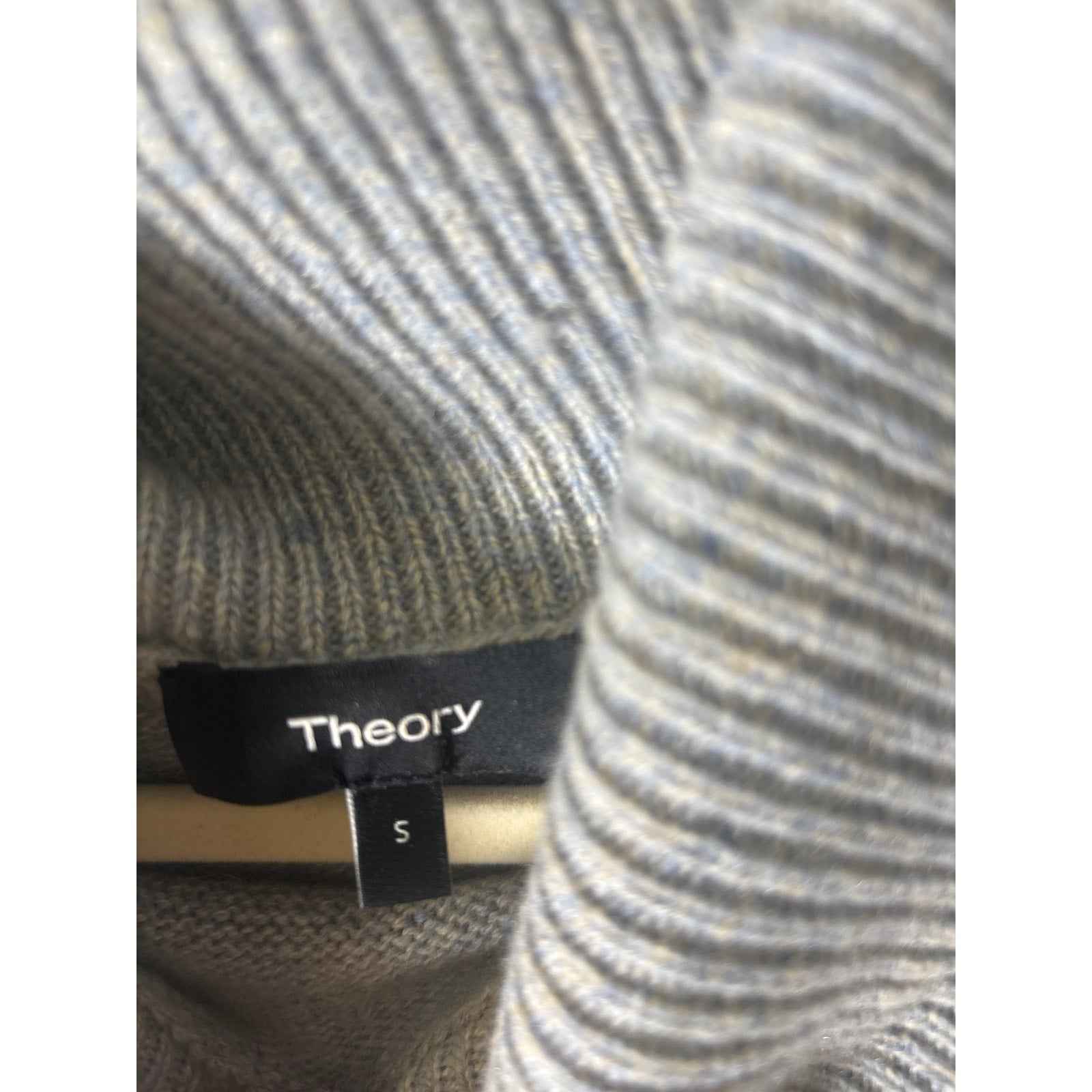 Theory Blue Turtleneck Sleeveless Sweater Sz s