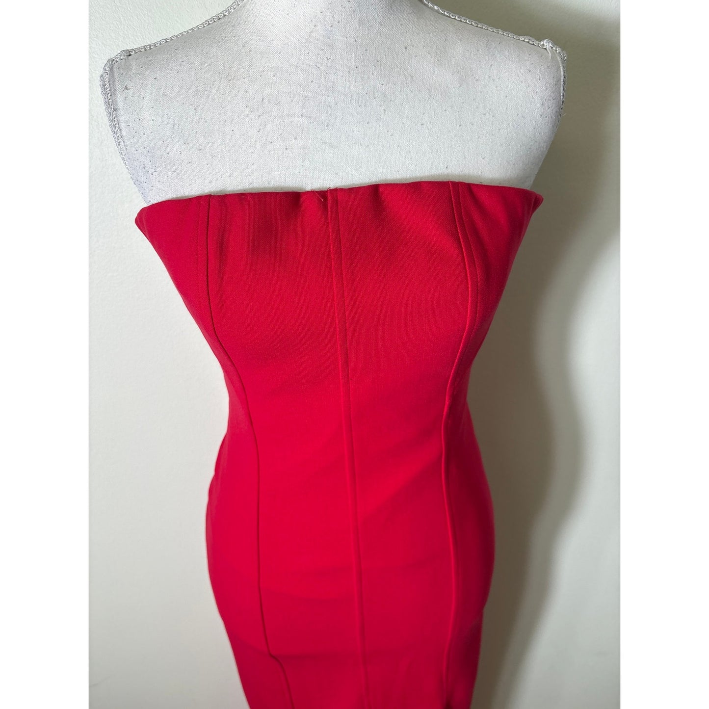 Elizabeth James Red column Gown Sz 0