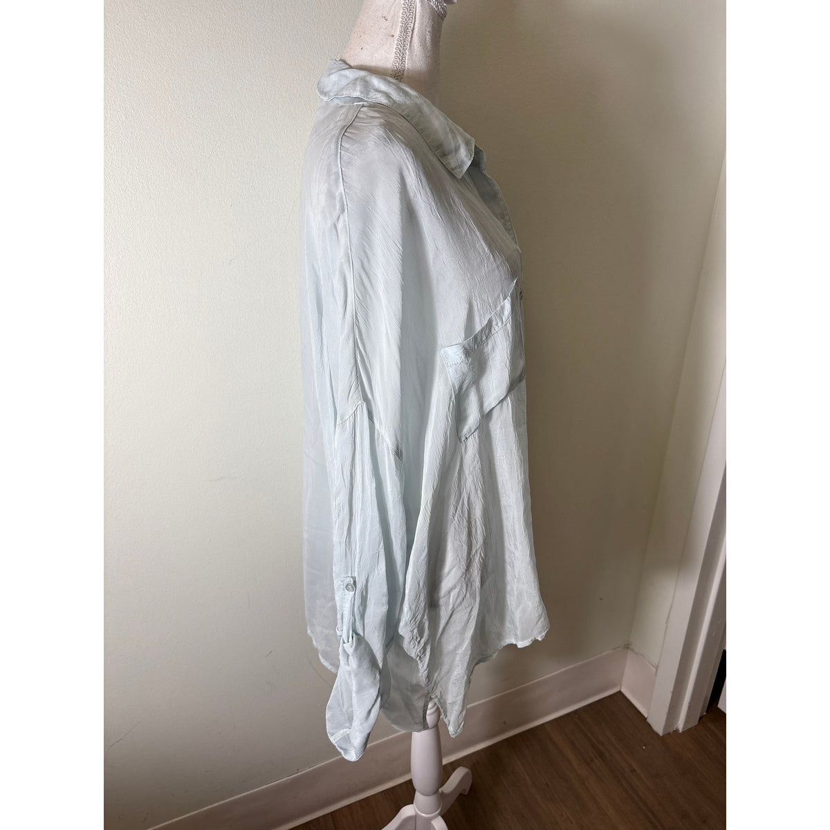 Maven Light Blue Sheer Double Pocket Button Up Shirt Sz L
