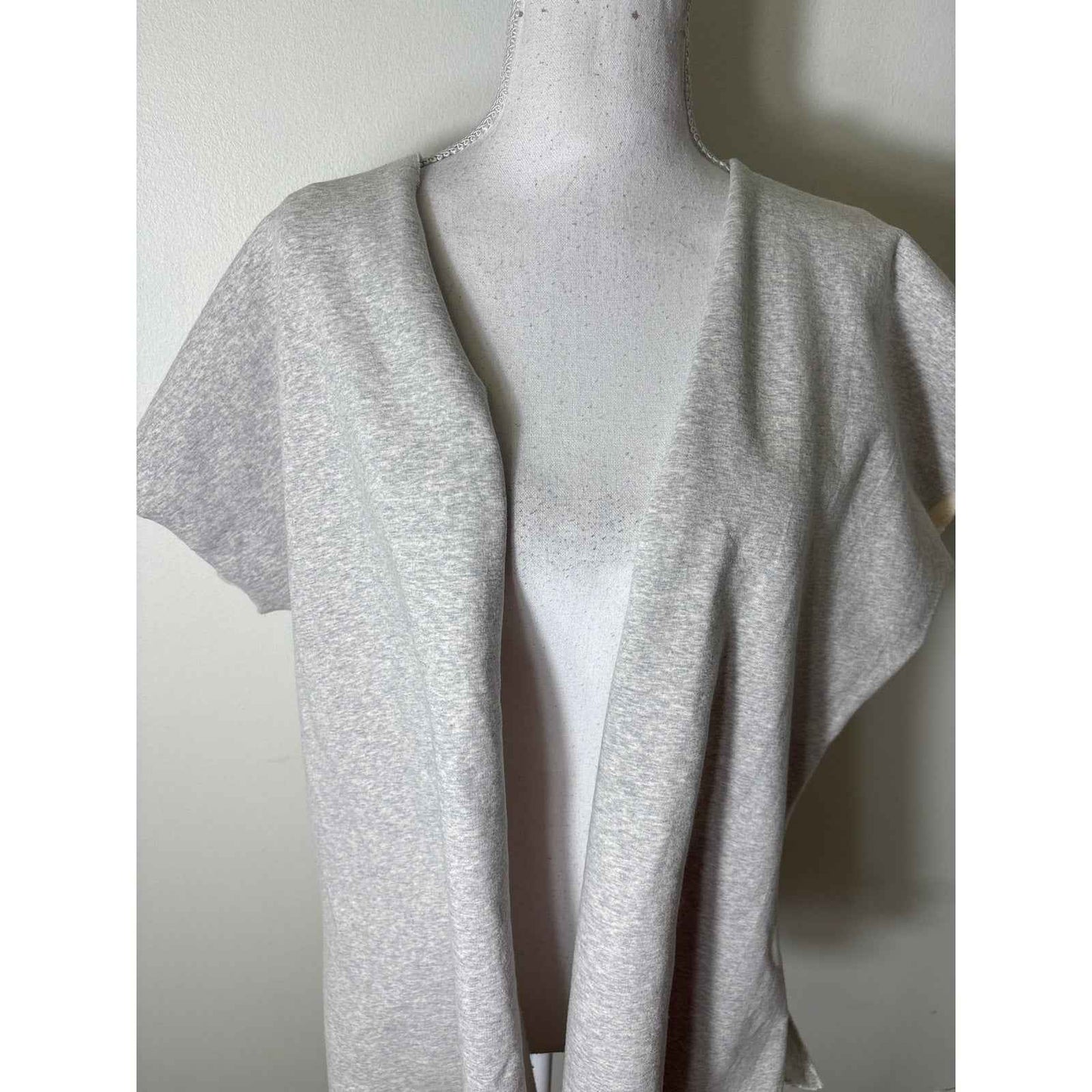 Ann Mashburn Gray Cap Sleeve Open Front Sweatshirt Sz L
