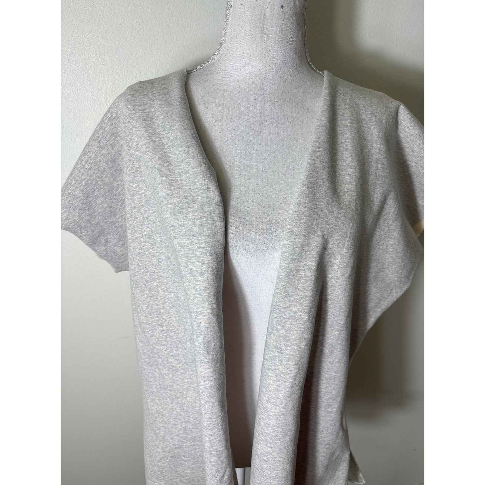 Ann Mashburn Gray Cap Sleeve Open Front Sweatshirt Sz L