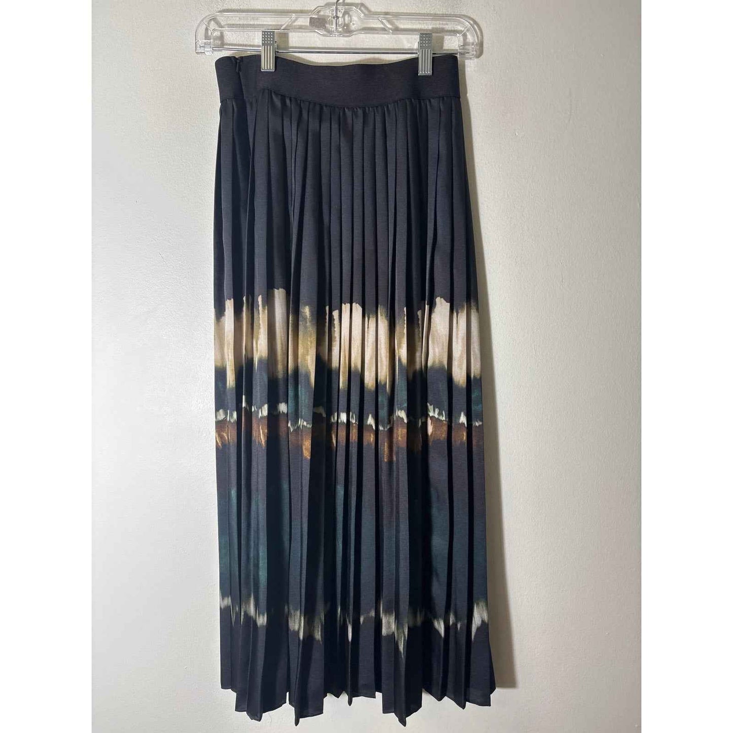 Max Mara Weekend Black Pleated Back Zip Maxi Skirt Sz S