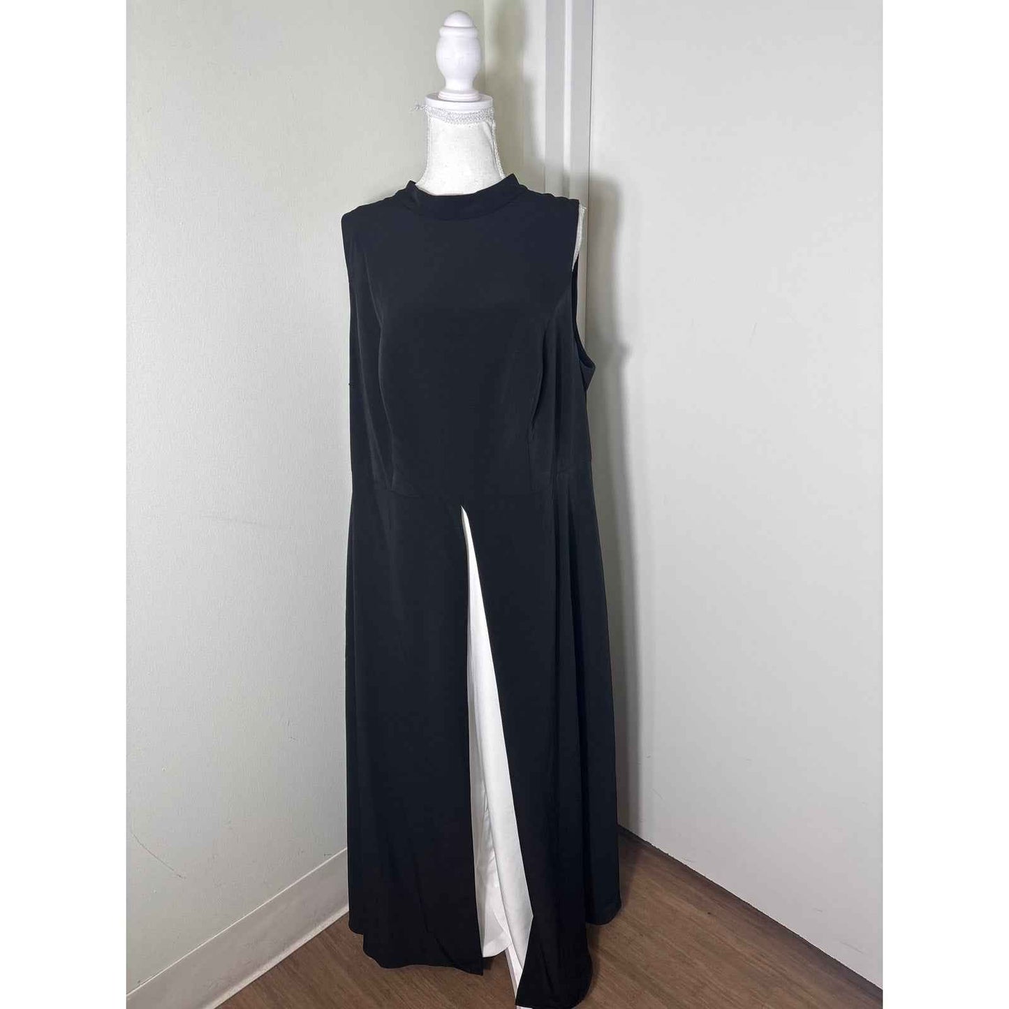 Adrianna Papell Black Sleeveless Romper Sz 16