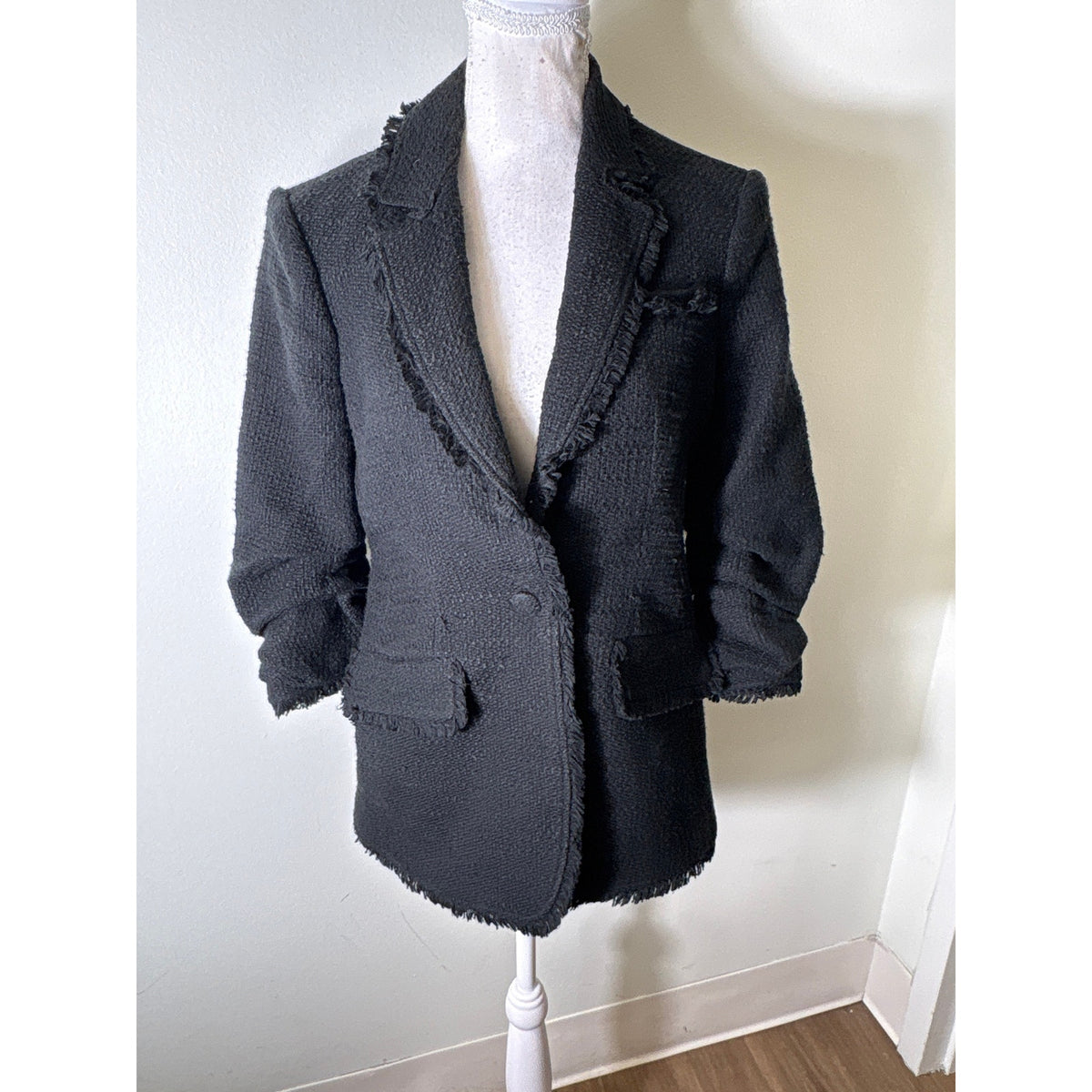 Cinq a Sept Black Tweed Long Ruched Sleeve Blazer Sz 4