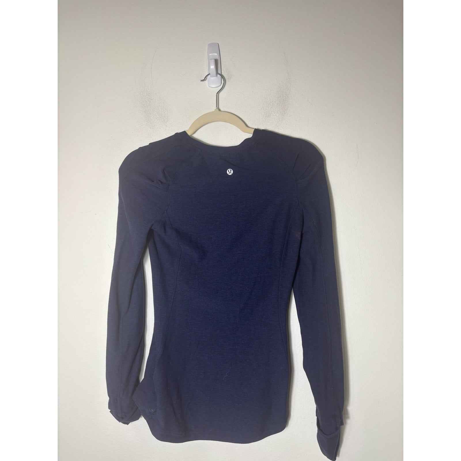 Lululemon Navy Fitted Long Sleeve Athletic Shirt Sz 4