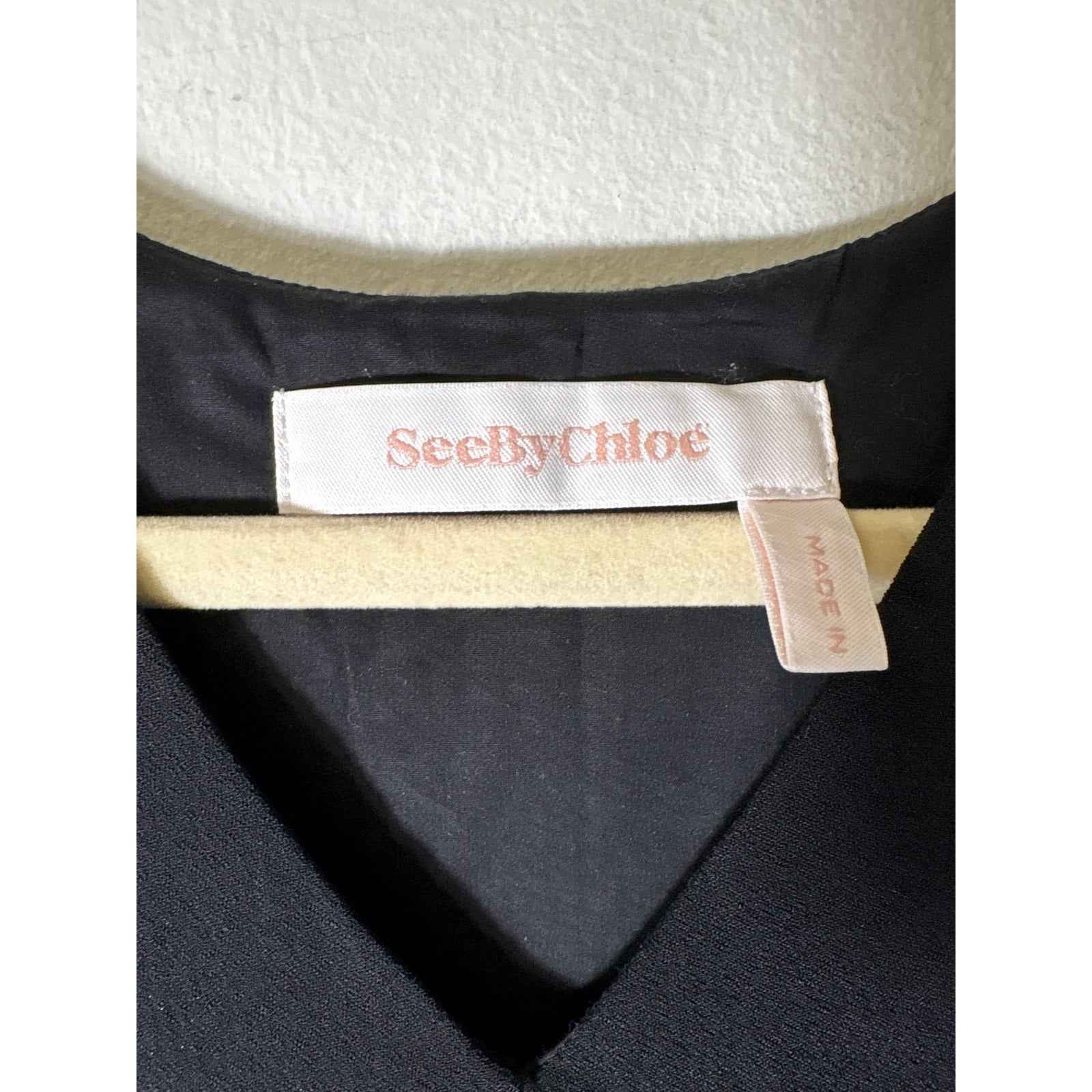 Seeby Chloe Black Sleeveless V-Neck Peplum Side Zip Top Sz 38