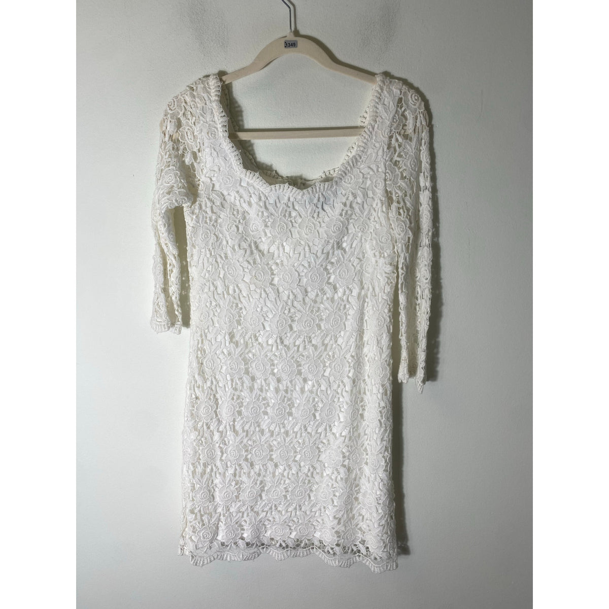 White House Black Market White Long Sleeve knee Length Dress Sz 6