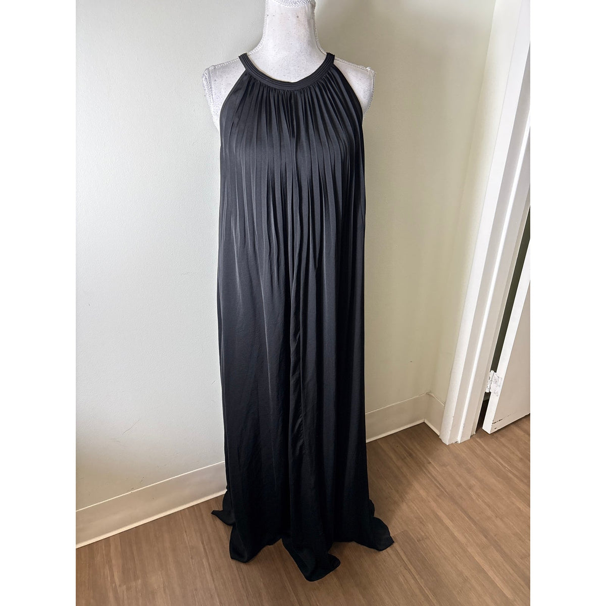 Vince Black Sleeveless Pleated Trapeze Dress Sz 6