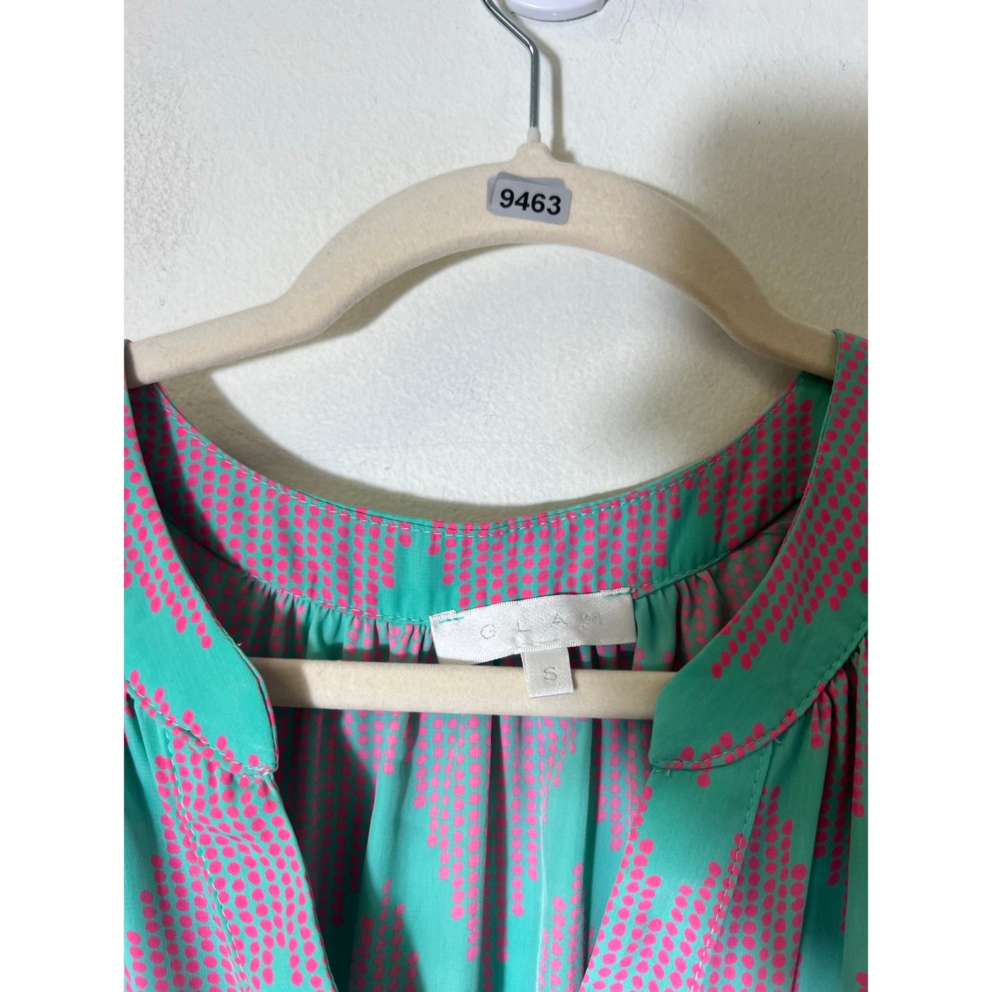 Glam Pink Green Sleeveless, Knee Length, V-Neck Sz s