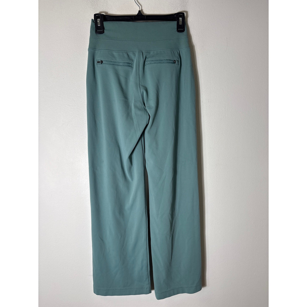 Athleta Sage Green Relaxed Fit Pull on Pants Sz XXS