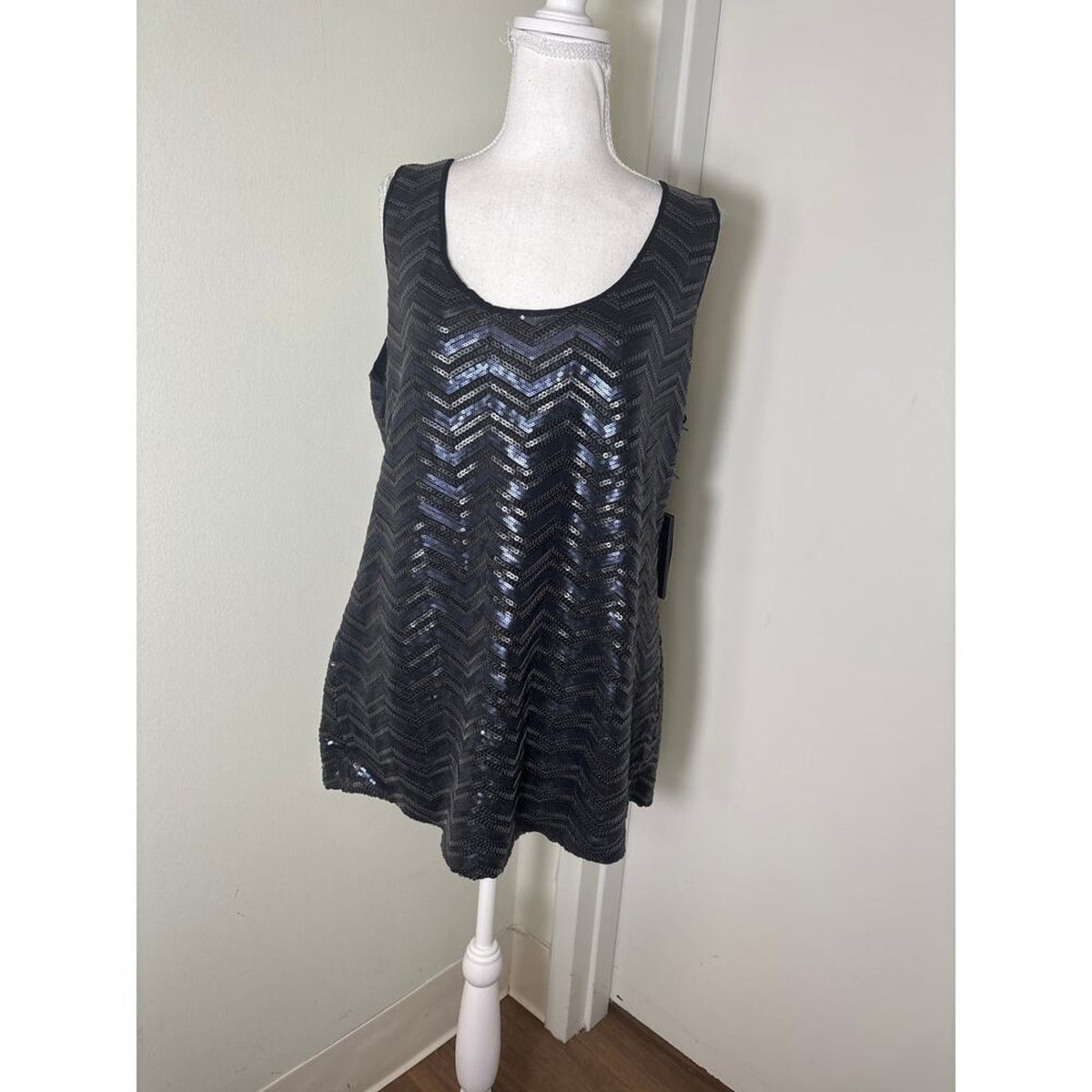 Etcetera Black Sequin Chevron Sleeveless Top XL NWT