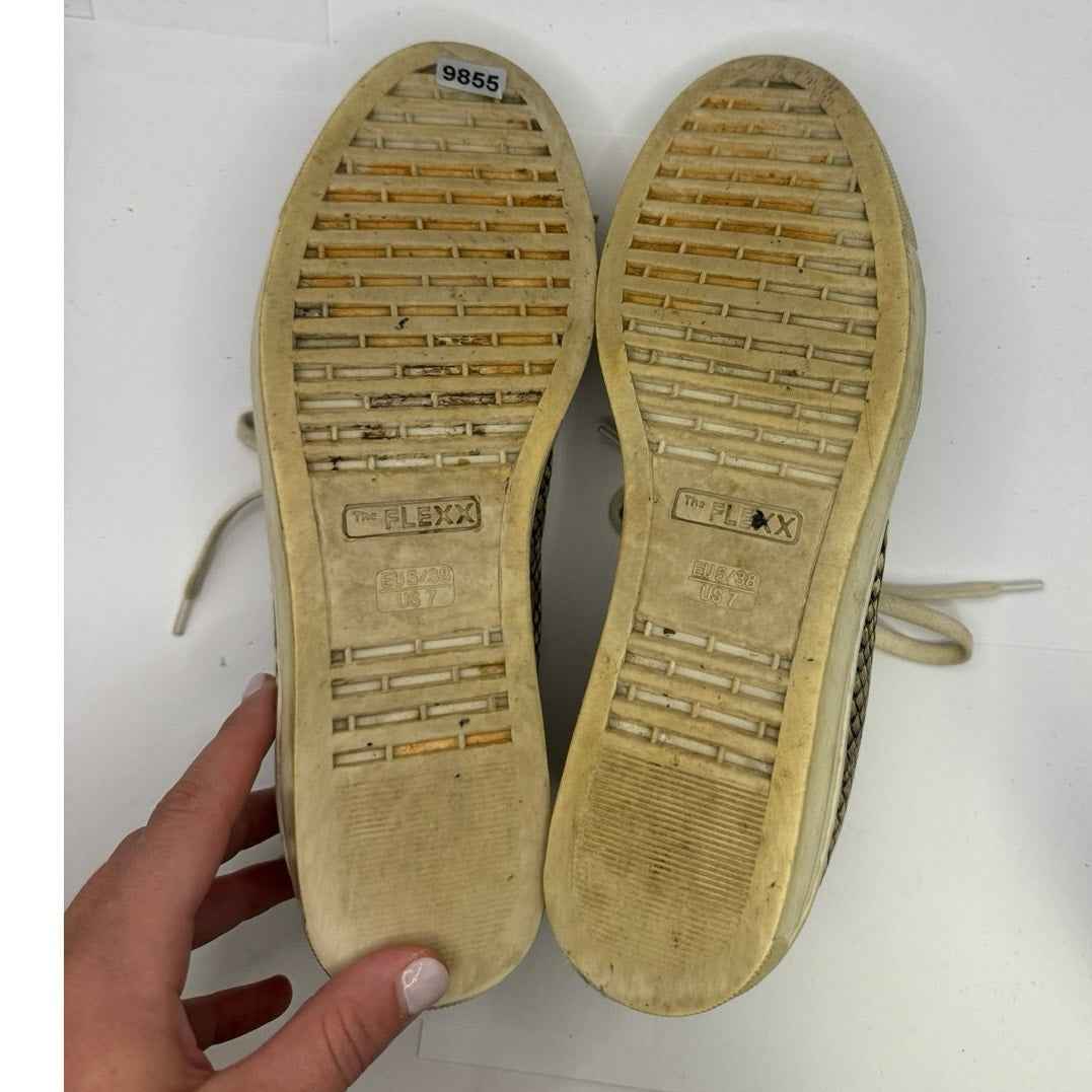 The Flexx Snakeskin Print Sneaker Sz 7