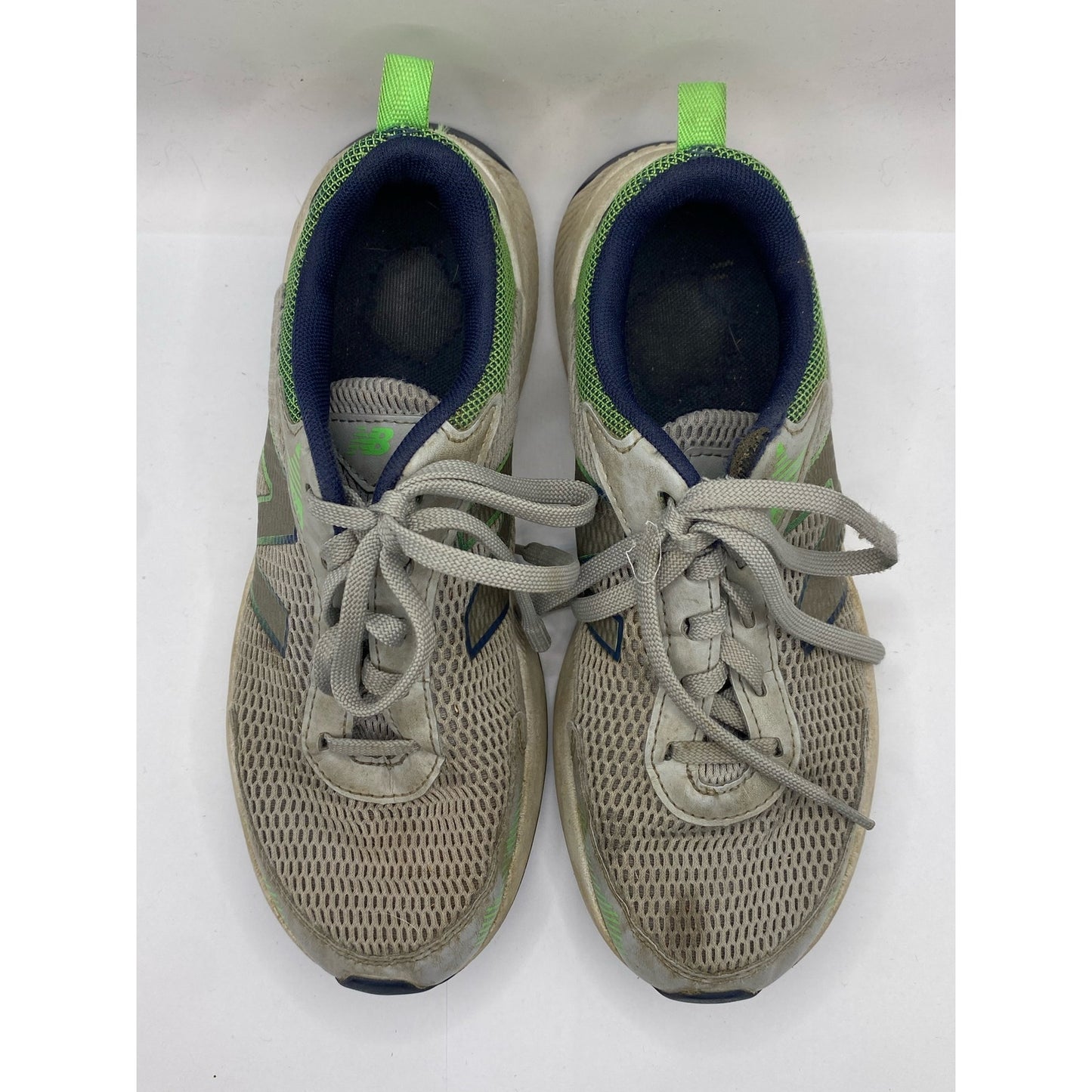 Kids New Balance Grey and Green Tennis Shoes Sz 4.5