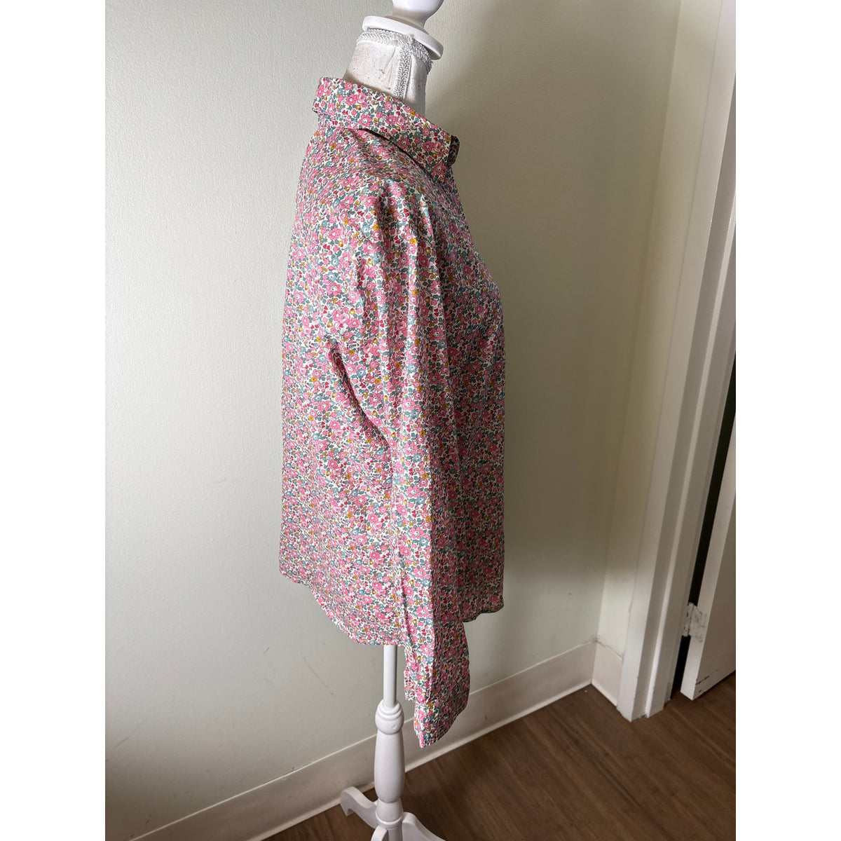 Danielle Rollins Mini Pink Floral Button Up Long Sleeve Shirt Sz M