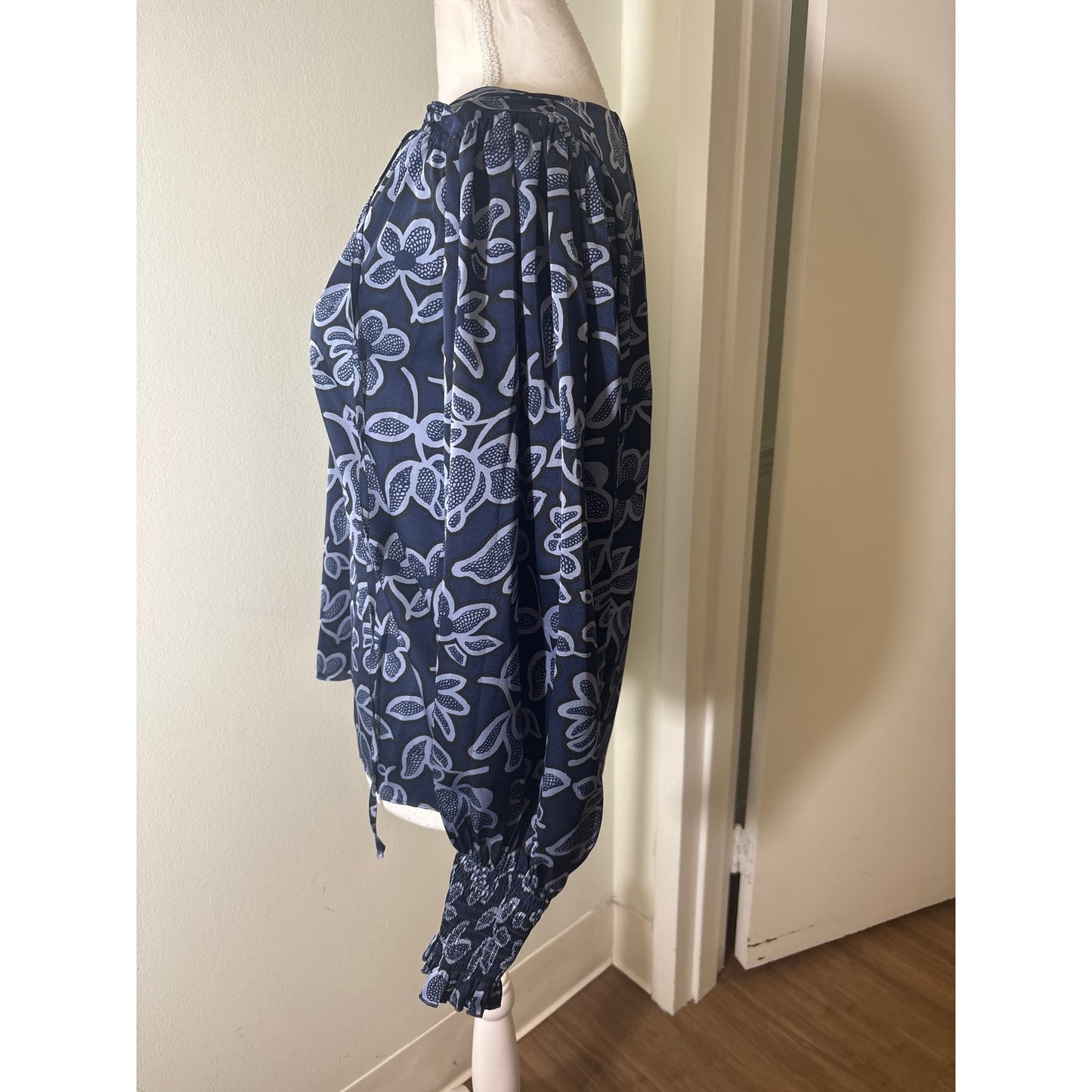Rebecca Taylor Navy Floral Long Sleeve V-Neck Shirt Sz S
