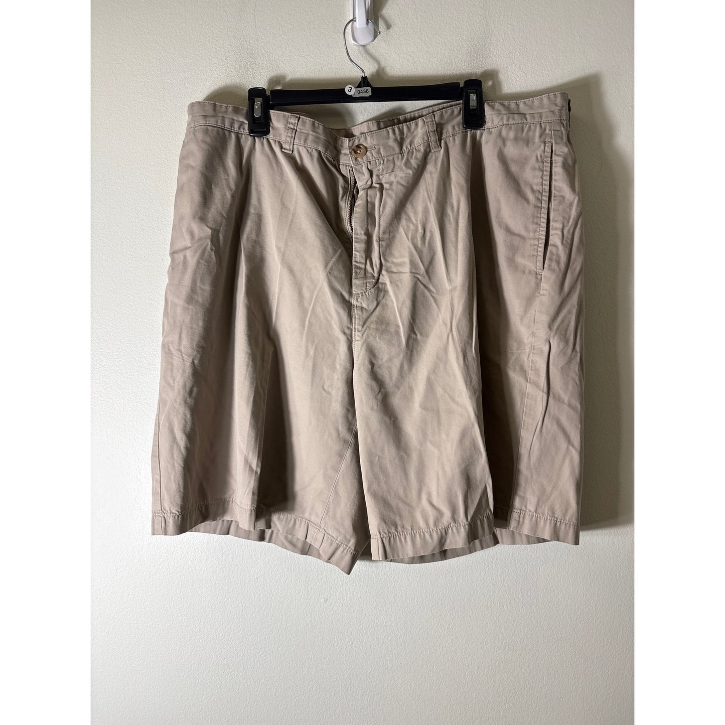 Mens Vineyard Vines Flat front Khaki Cotton Shorts Sz 42