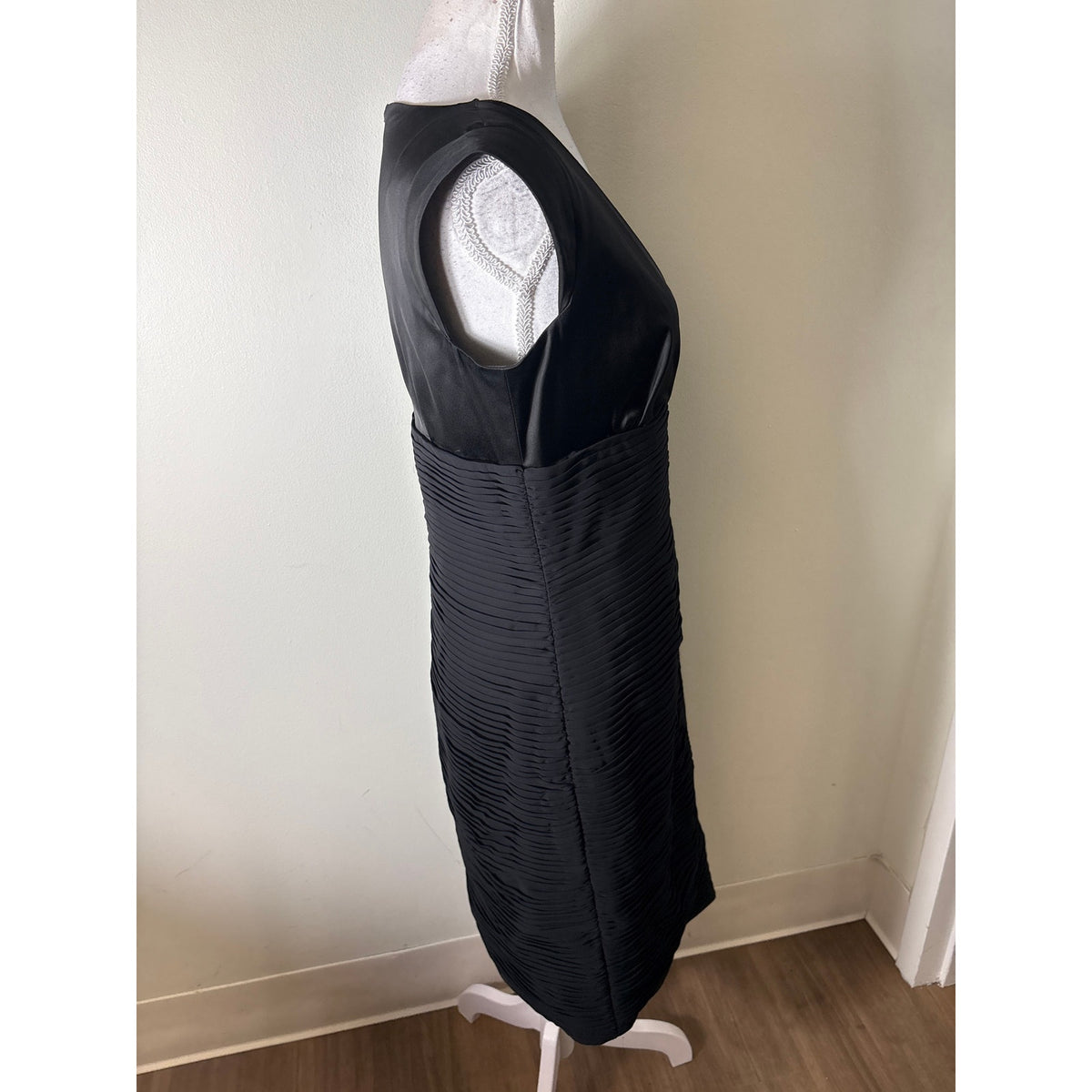 Adrianna Papell Black Bodycon Mini Pleated Cocktail Dress Sz 6