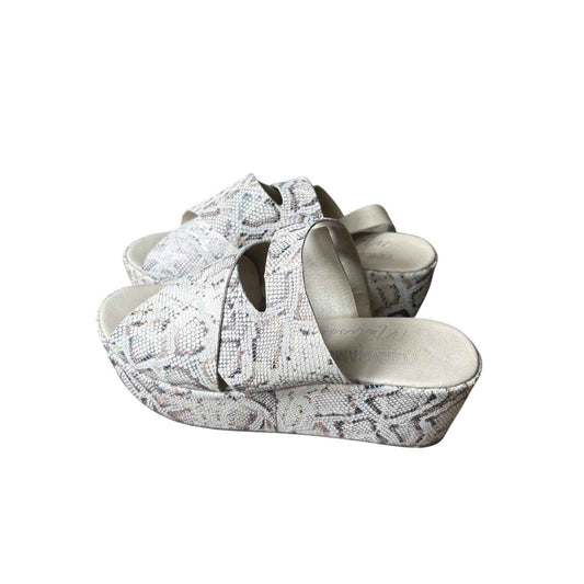 Matisse Tan Snakeskin Platform Sandals Sz 8