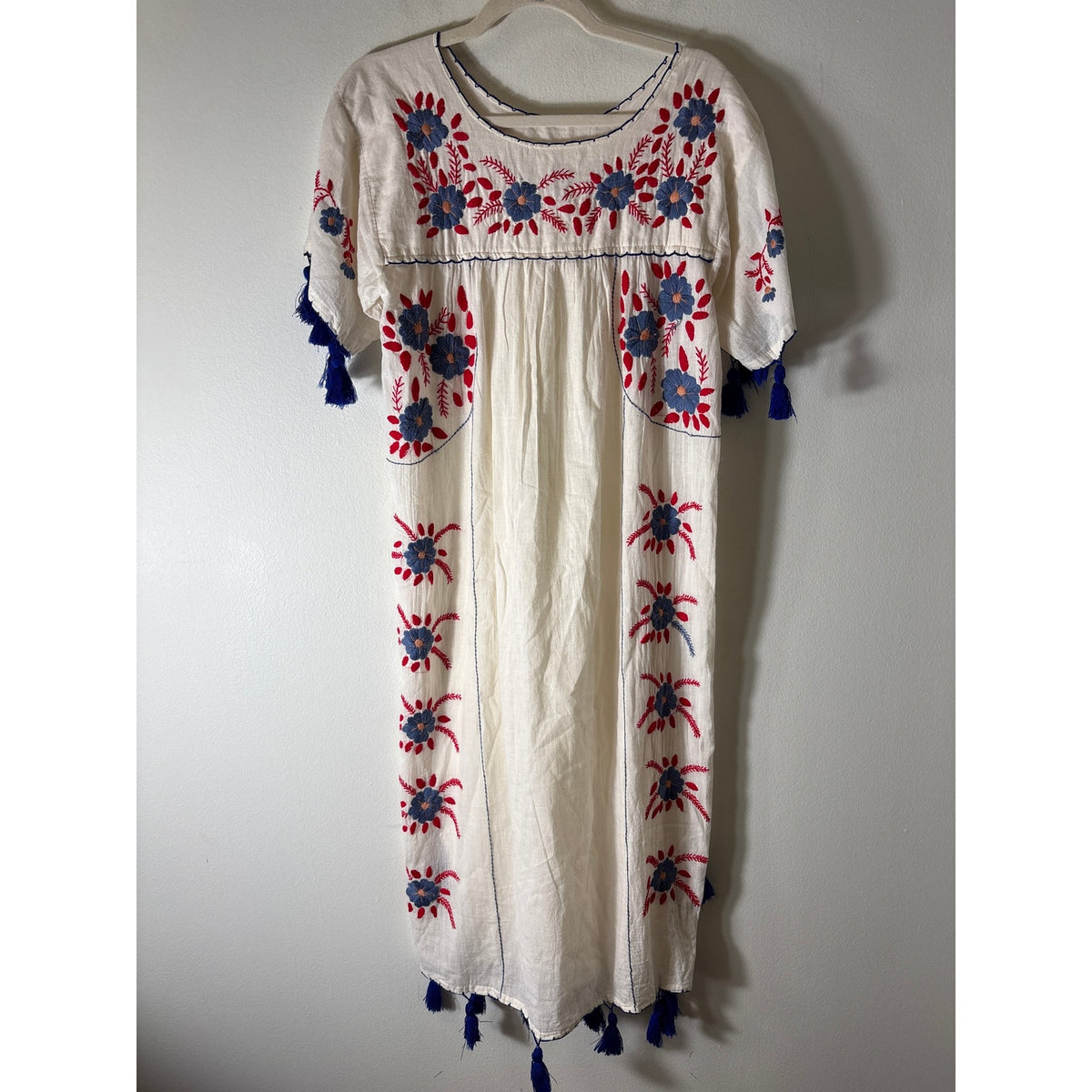 No Brand White Short Sleeve Maxi Dress with Floral Fits like a 6